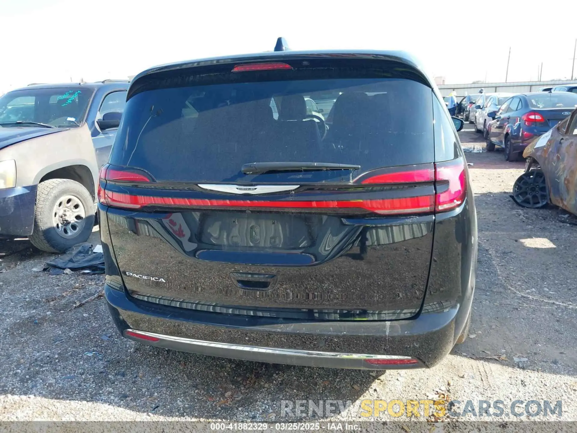 16 fotografías del automóvil dañado 2C4RC1BG0RR162311 CHRYSLER PACIFICA 2024