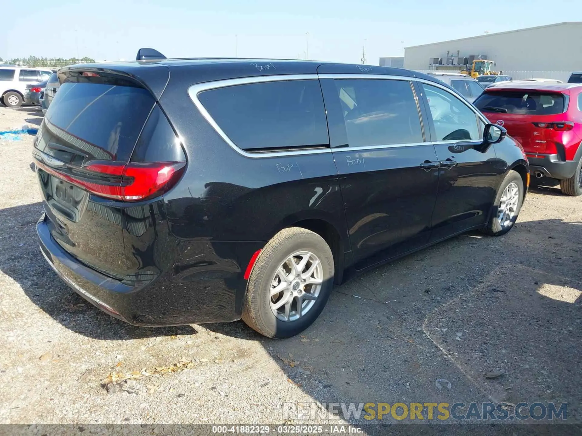 4 fotografías del automóvil dañado 2C4RC1BG0RR162311 CHRYSLER PACIFICA 2024