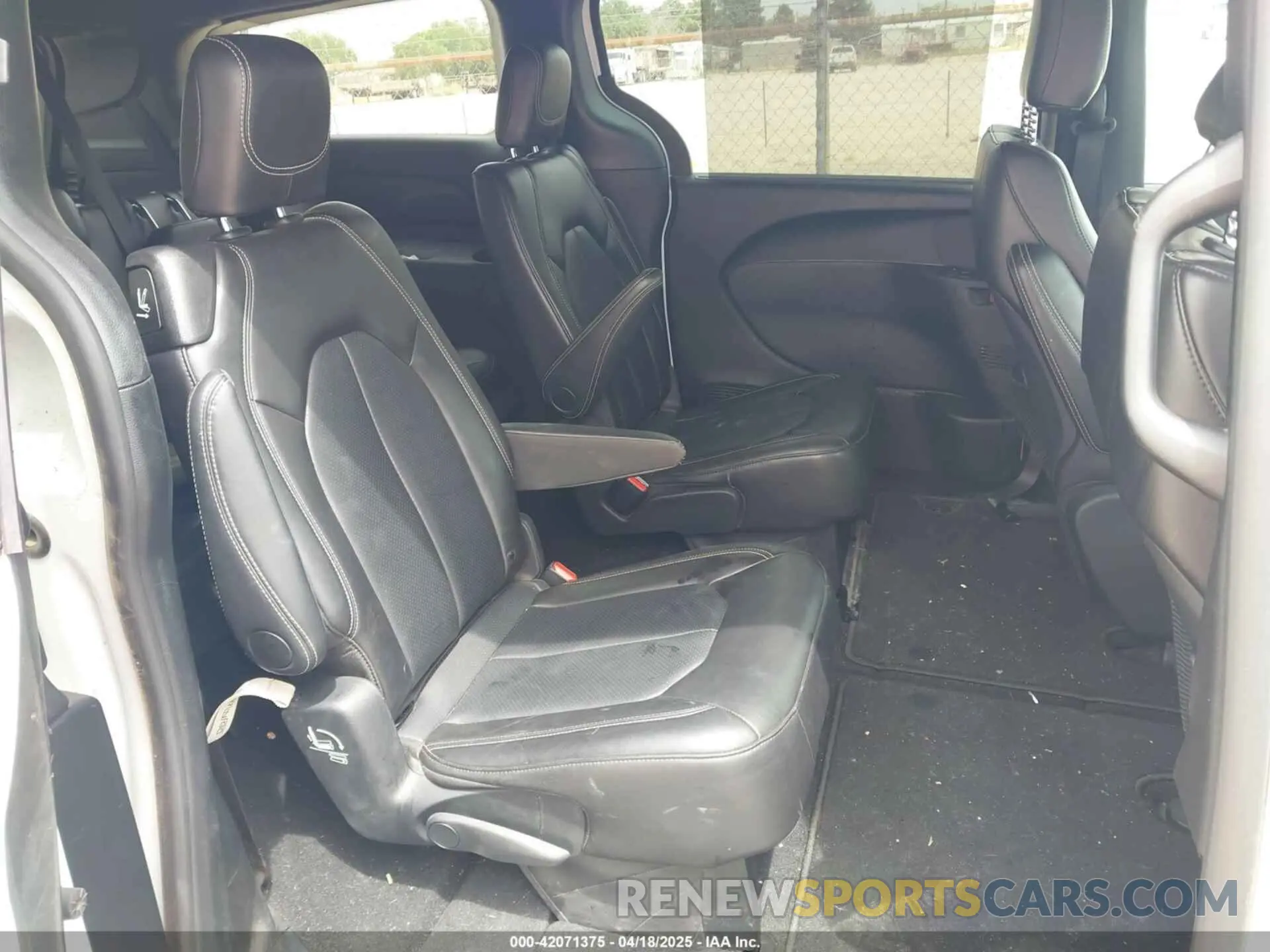 8 fotografías del automóvil dañado 2C4RC1BG0RR184289 CHRYSLER PACIFICA 2024