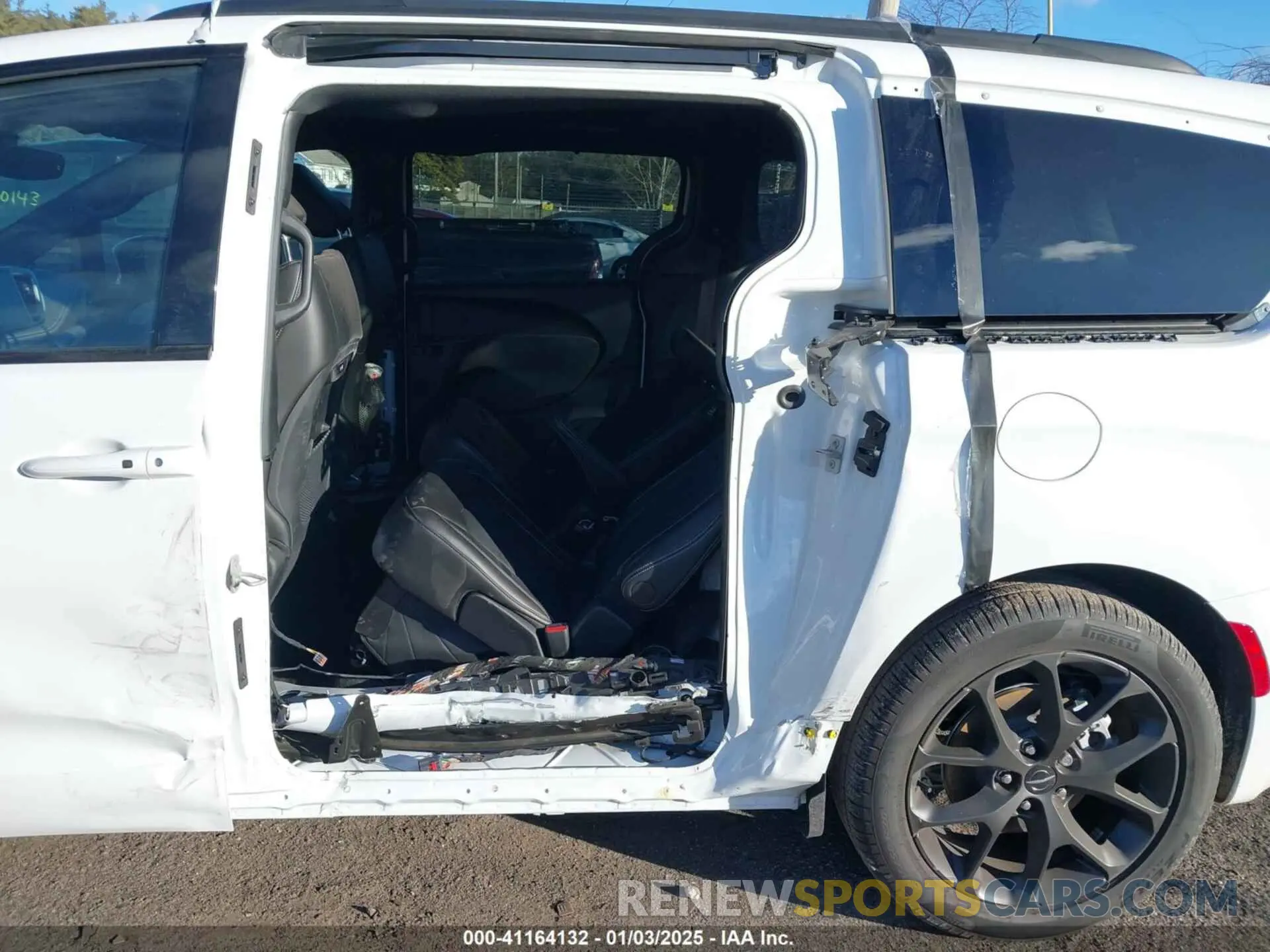6 fotografías del automóvil dañado 2C4RC1BG1RR133707 CHRYSLER PACIFICA 2024