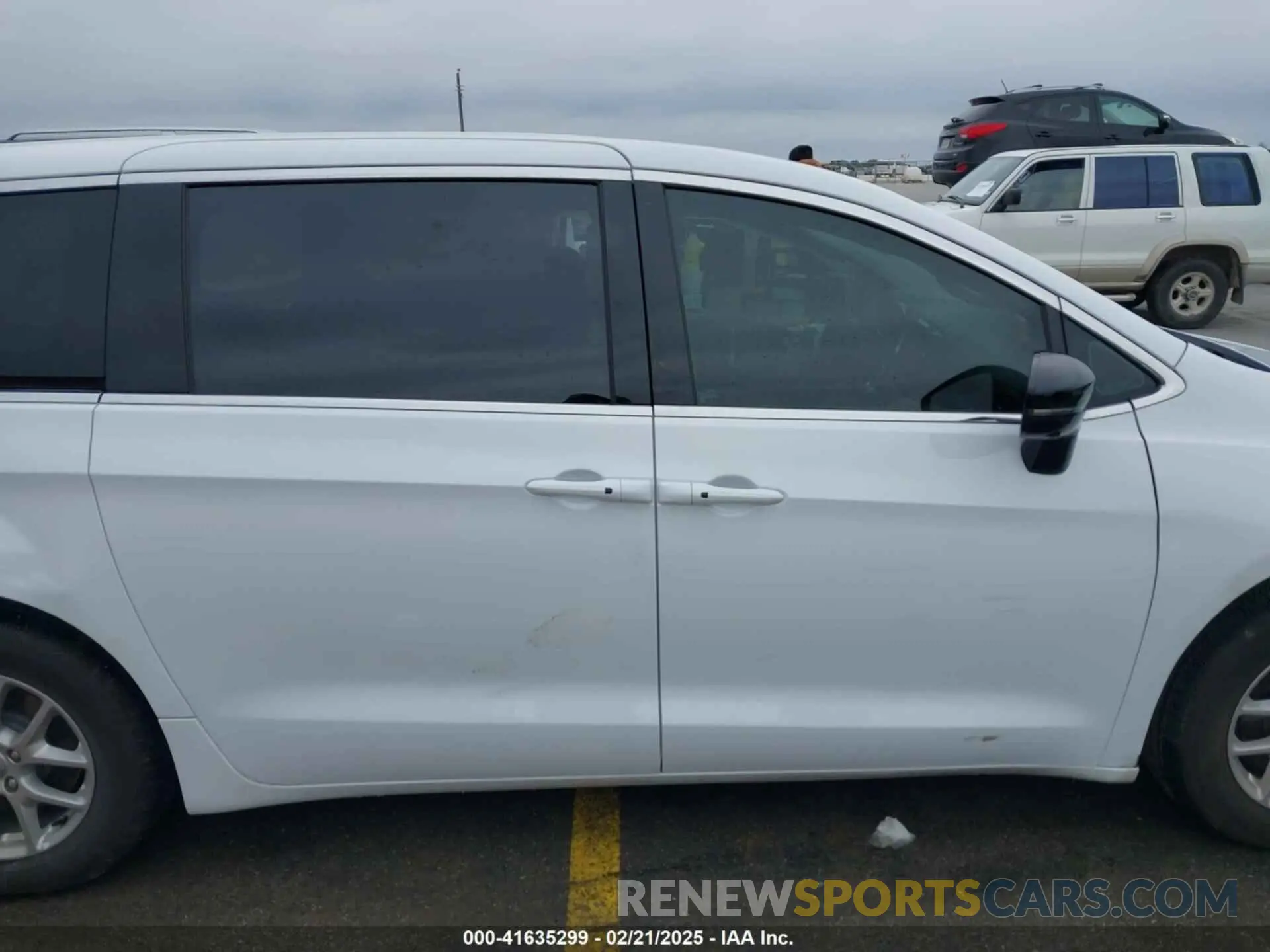 13 fotografías del automóvil dañado 2C4RC1BG1RR137272 CHRYSLER PACIFICA 2024