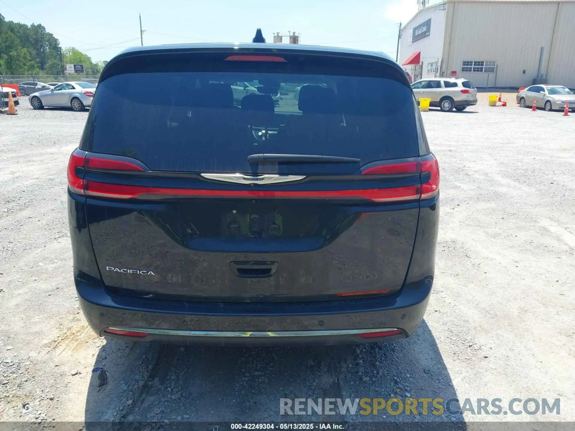 16 fotografías del automóvil dañado 2C4RC1BG1RR151396 CHRYSLER PACIFICA 2024