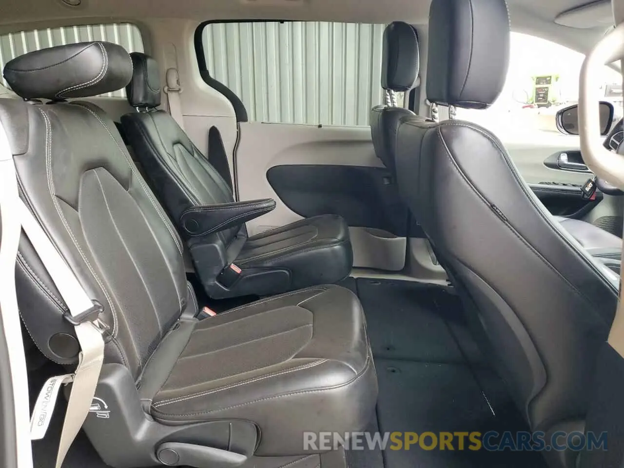 11 fotografías del automóvil dañado 2C4RC1BG2RR147017 CHRYSLER PACIFICA 2024