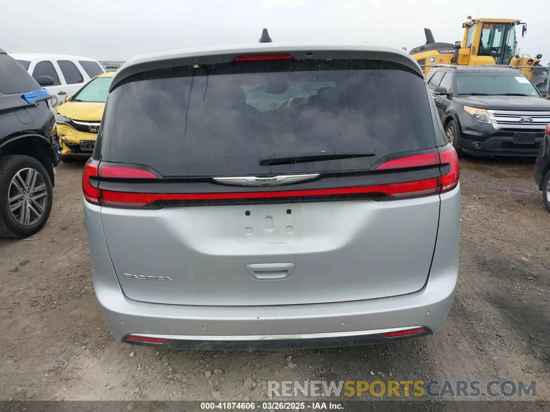 15 fotografías del automóvil dañado 2C4RC1BG2RR155439 CHRYSLER PACIFICA 2024