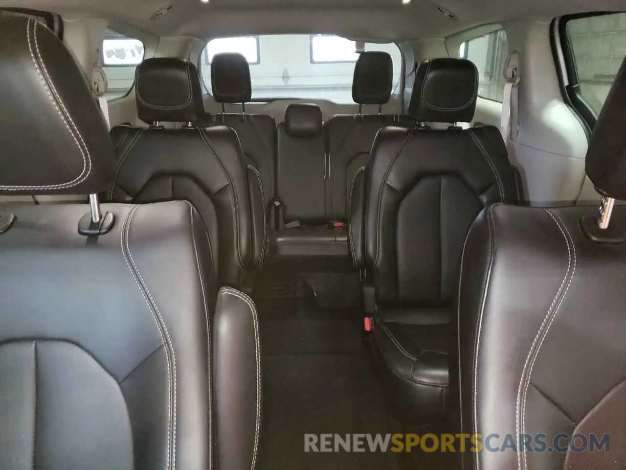 10 fotografías del automóvil dañado 2C4RC1BG2RR156445 CHRYSLER PACIFICA 2024