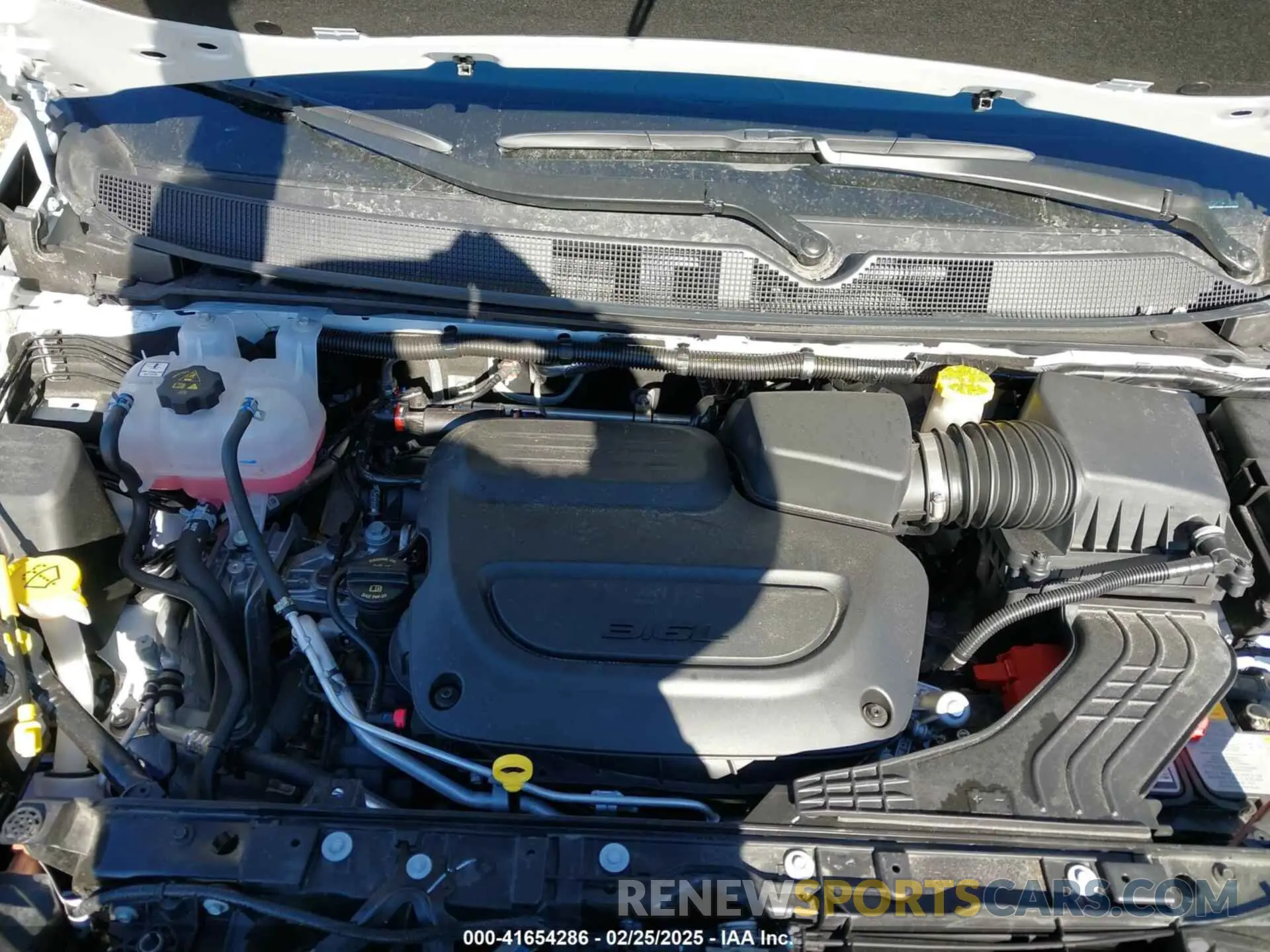 10 fotografías del automóvil dañado 2C4RC1BG2RR192796 CHRYSLER PACIFICA 2024
