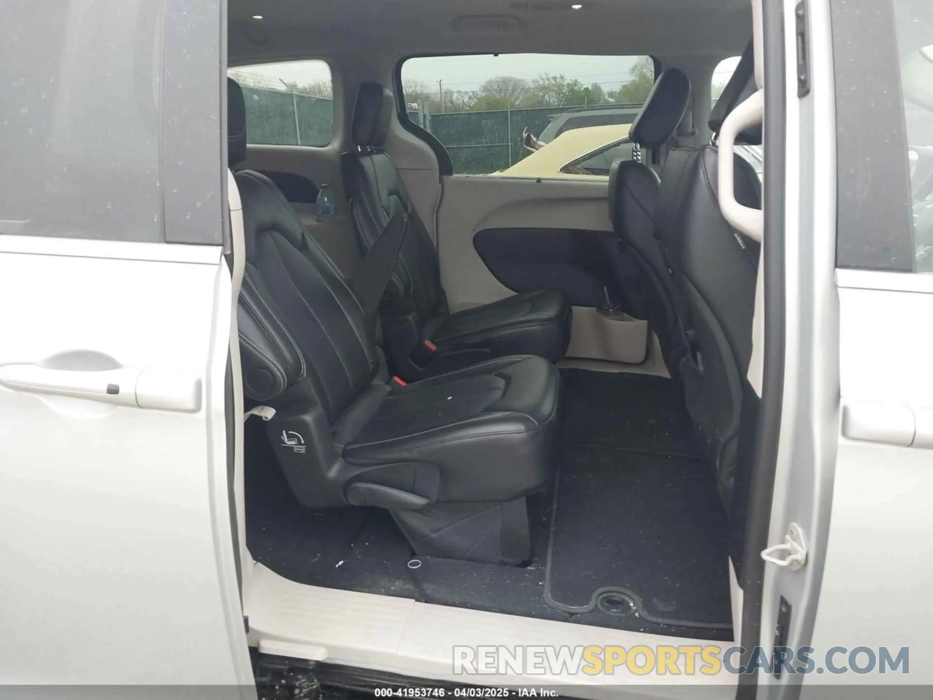 8 fotografías del automóvil dañado 2C4RC1BG3RR133286 CHRYSLER PACIFICA 2024
