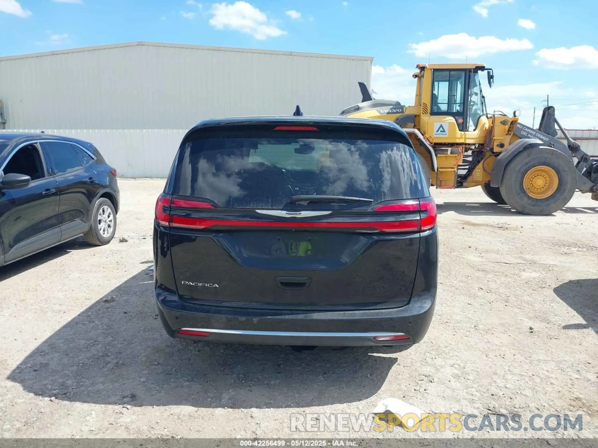 17 fotografías del automóvil dañado 2C4RC1BG3RR143669 CHRYSLER PACIFICA 2024