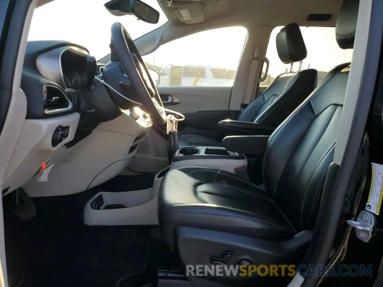 7 fotografías del automóvil dañado 2C4RC1BG4RR102063 CHRYSLER PACIFICA 2024