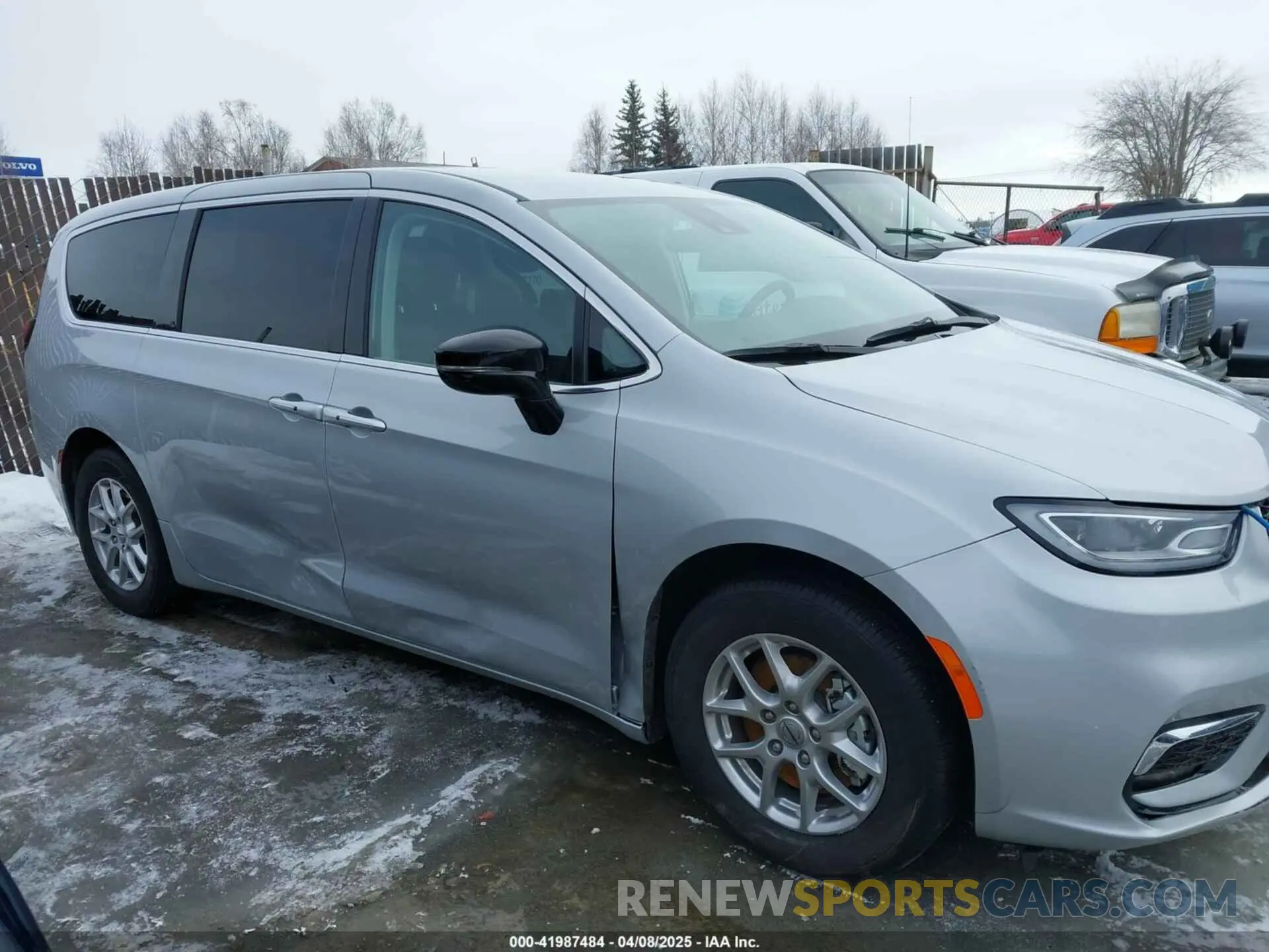 13 fotografías del automóvil dañado 2C4RC1BG4RR159301 CHRYSLER PACIFICA 2024