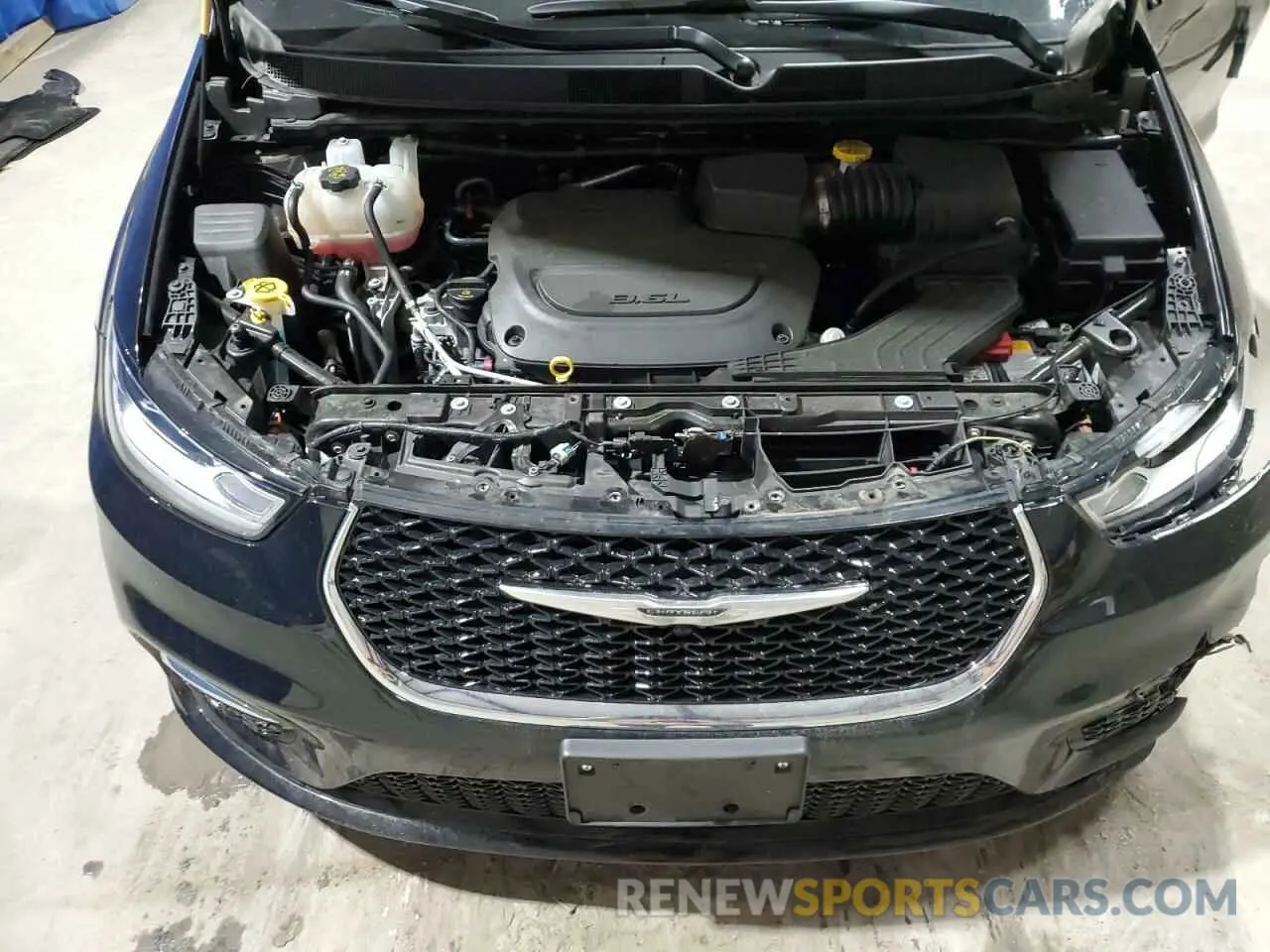 12 fotografías del automóvil dañado 2C4RC1BG4RR163039 CHRYSLER PACIFICA 2024