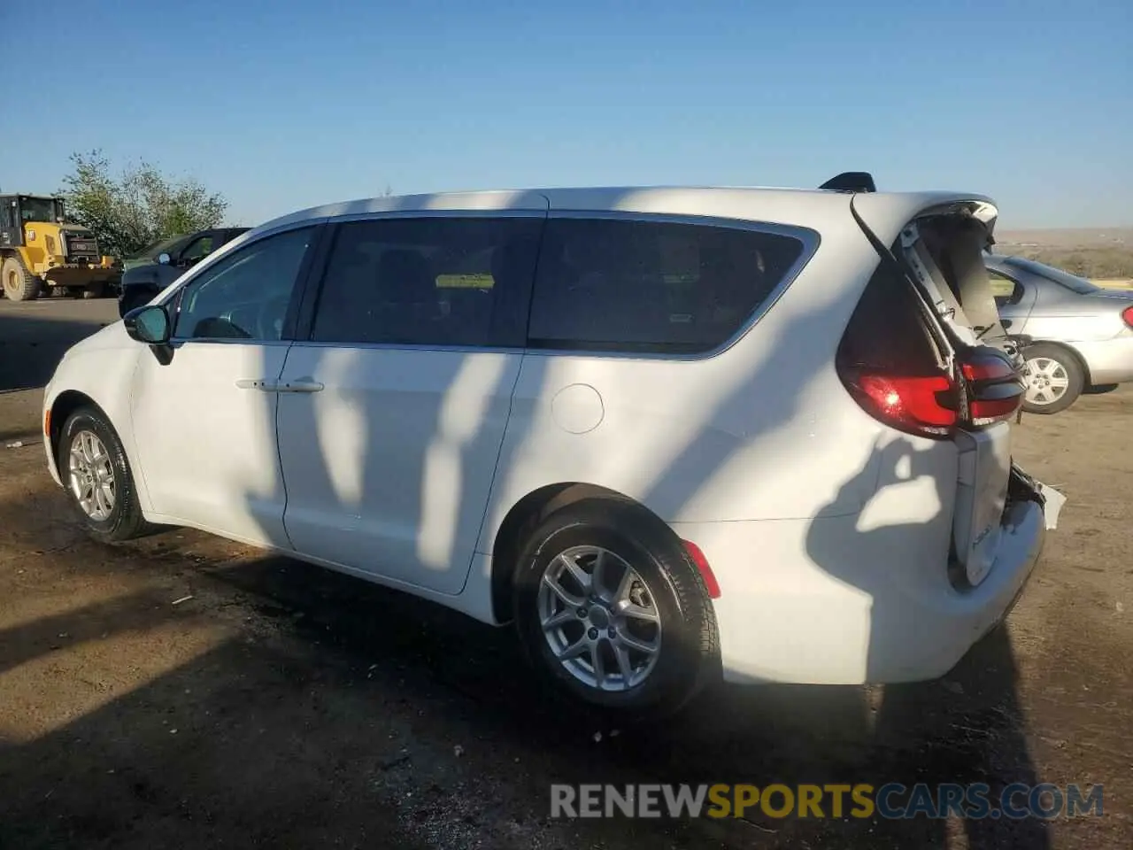 2 fotografías del automóvil dañado 2C4RC1BG5RR106395 CHRYSLER PACIFICA 2024