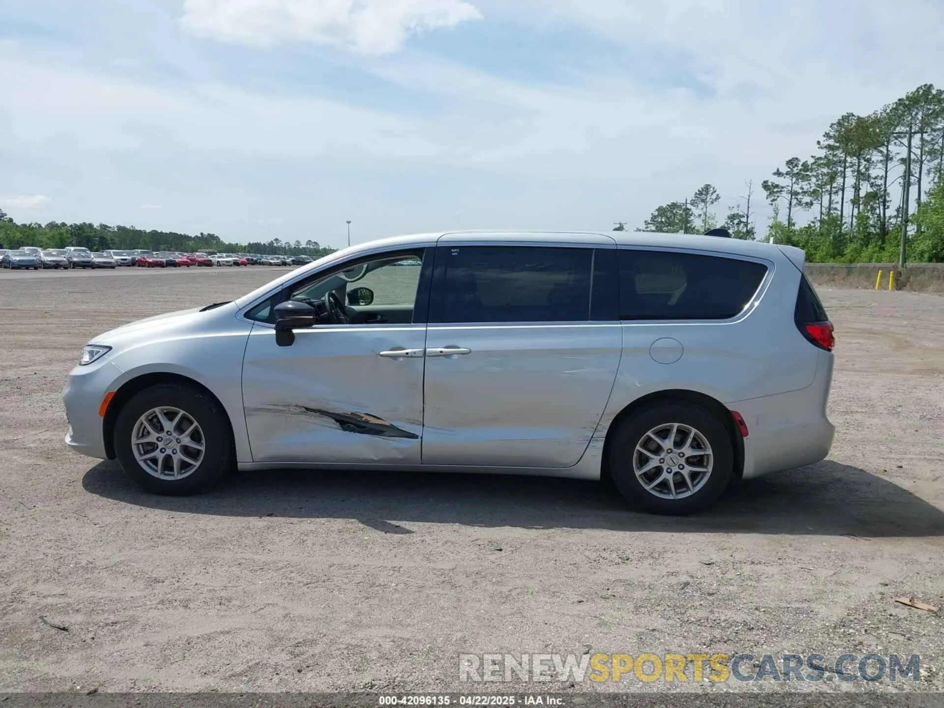 14 fotografías del automóvil dañado 2C4RC1BG5RR132205 CHRYSLER PACIFICA 2024