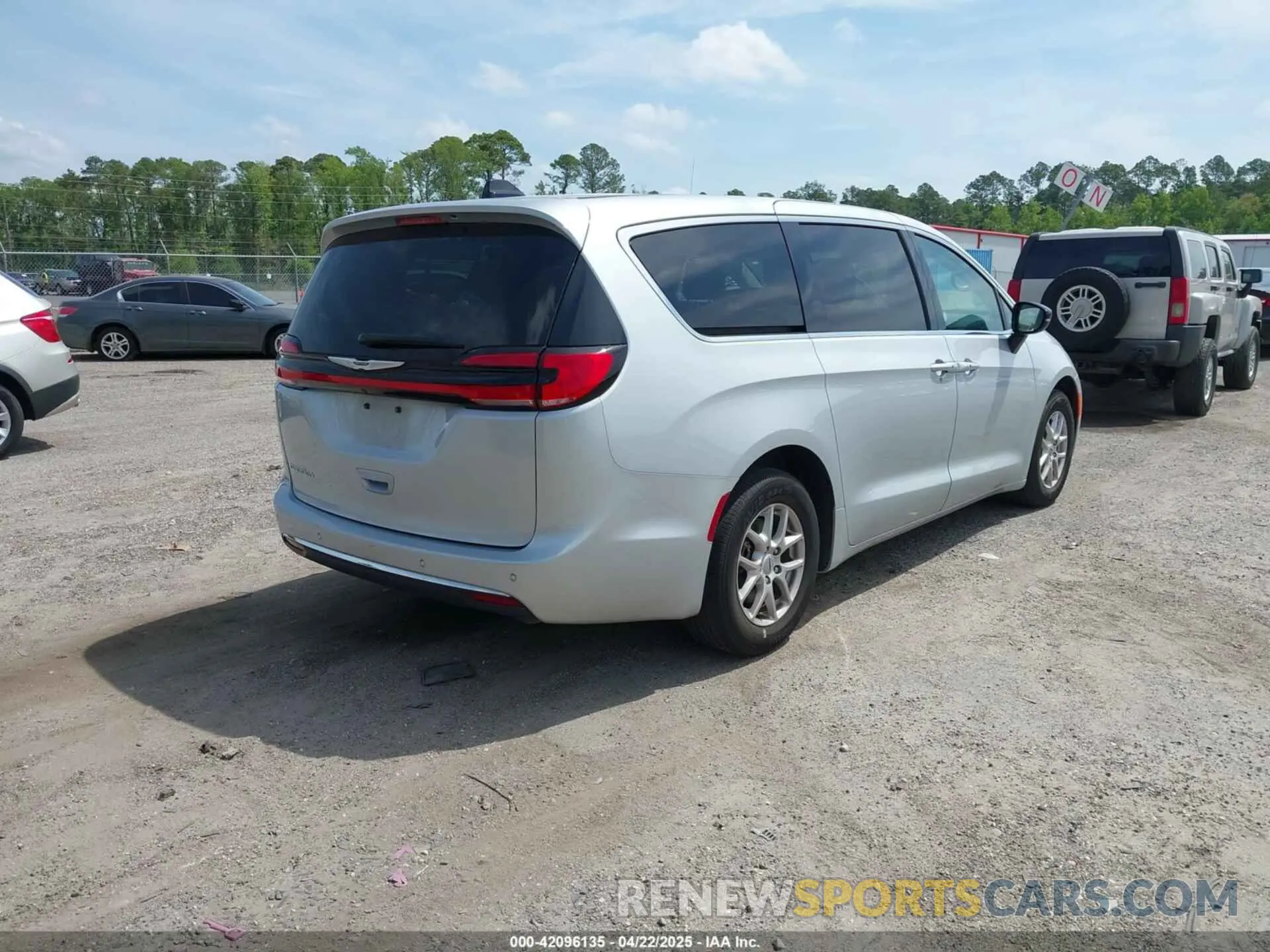 4 fotografías del automóvil dañado 2C4RC1BG5RR132205 CHRYSLER PACIFICA 2024