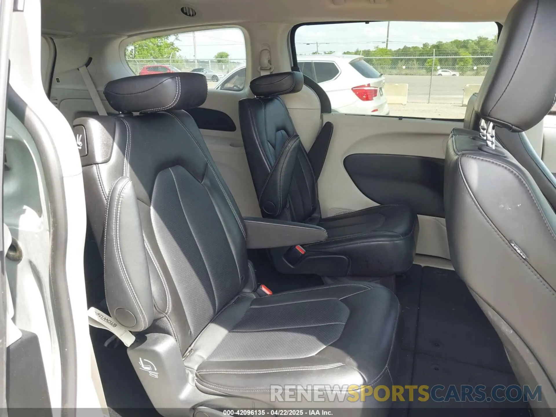 8 fotografías del automóvil dañado 2C4RC1BG5RR132205 CHRYSLER PACIFICA 2024