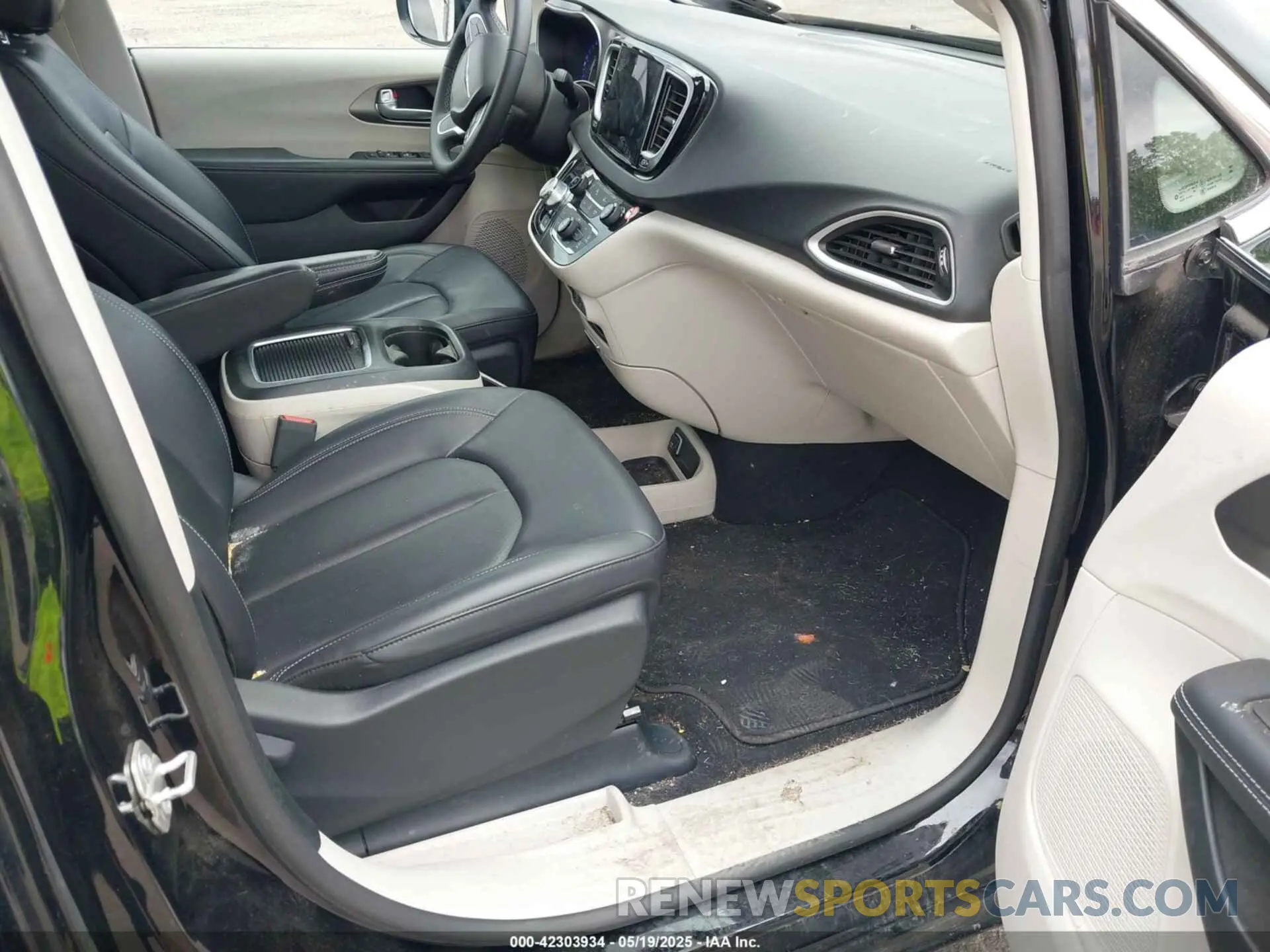 5 fotografías del automóvil dañado 2C4RC1BG5RR136139 CHRYSLER PACIFICA 2024