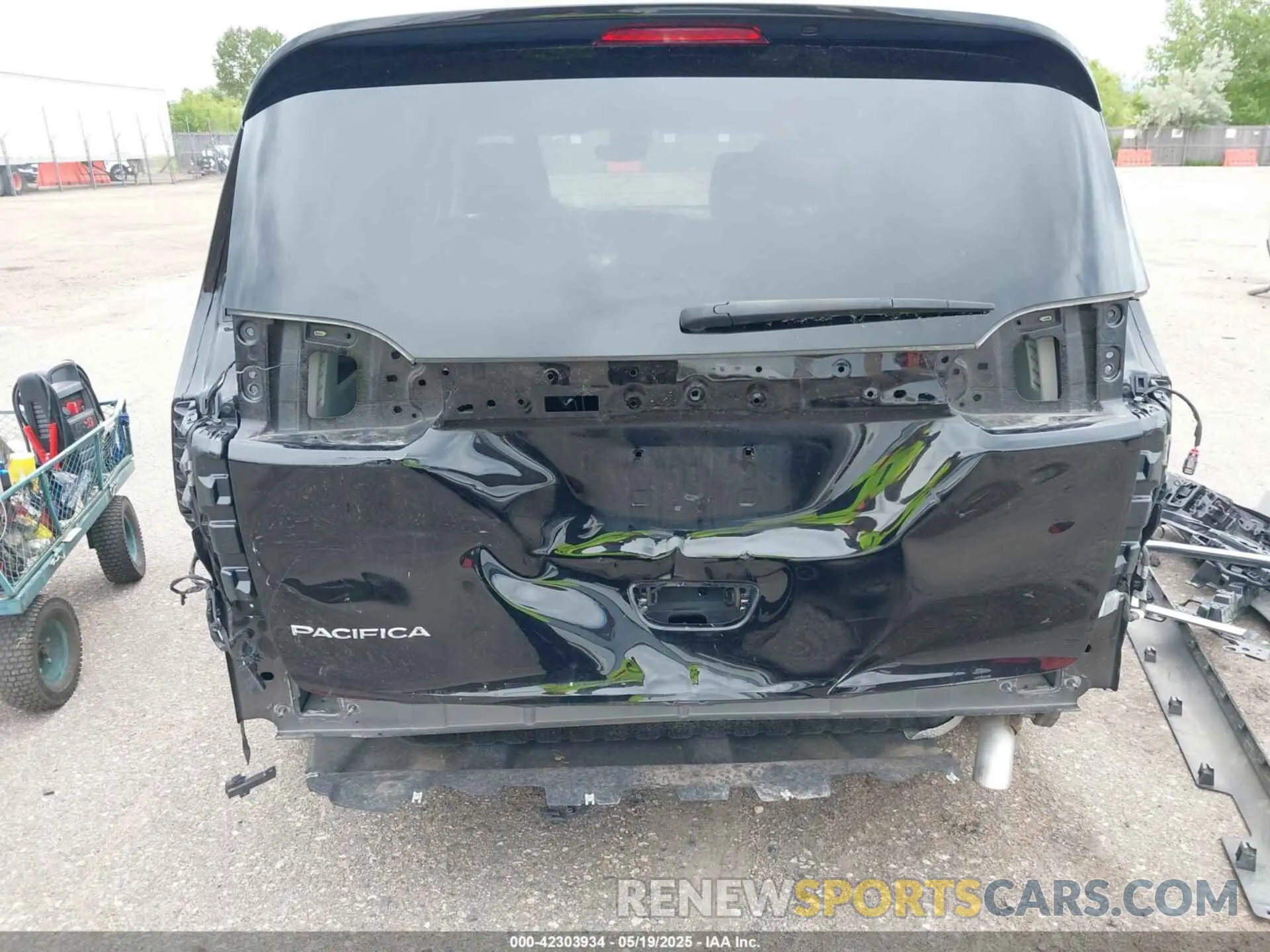 6 fotografías del automóvil dañado 2C4RC1BG5RR136139 CHRYSLER PACIFICA 2024