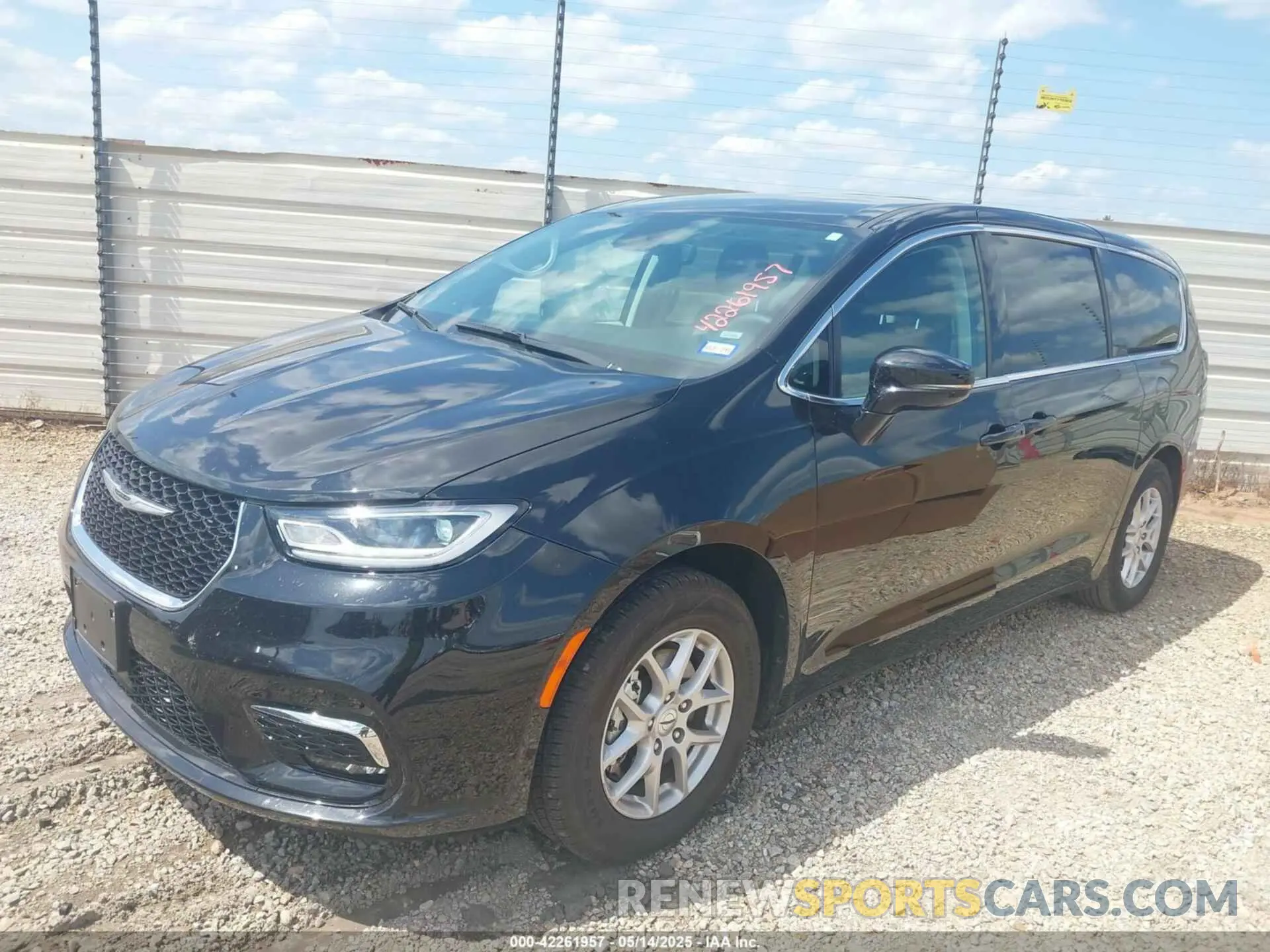 2 fotografías del automóvil dañado 2C4RC1BG5RR143821 CHRYSLER PACIFICA 2024