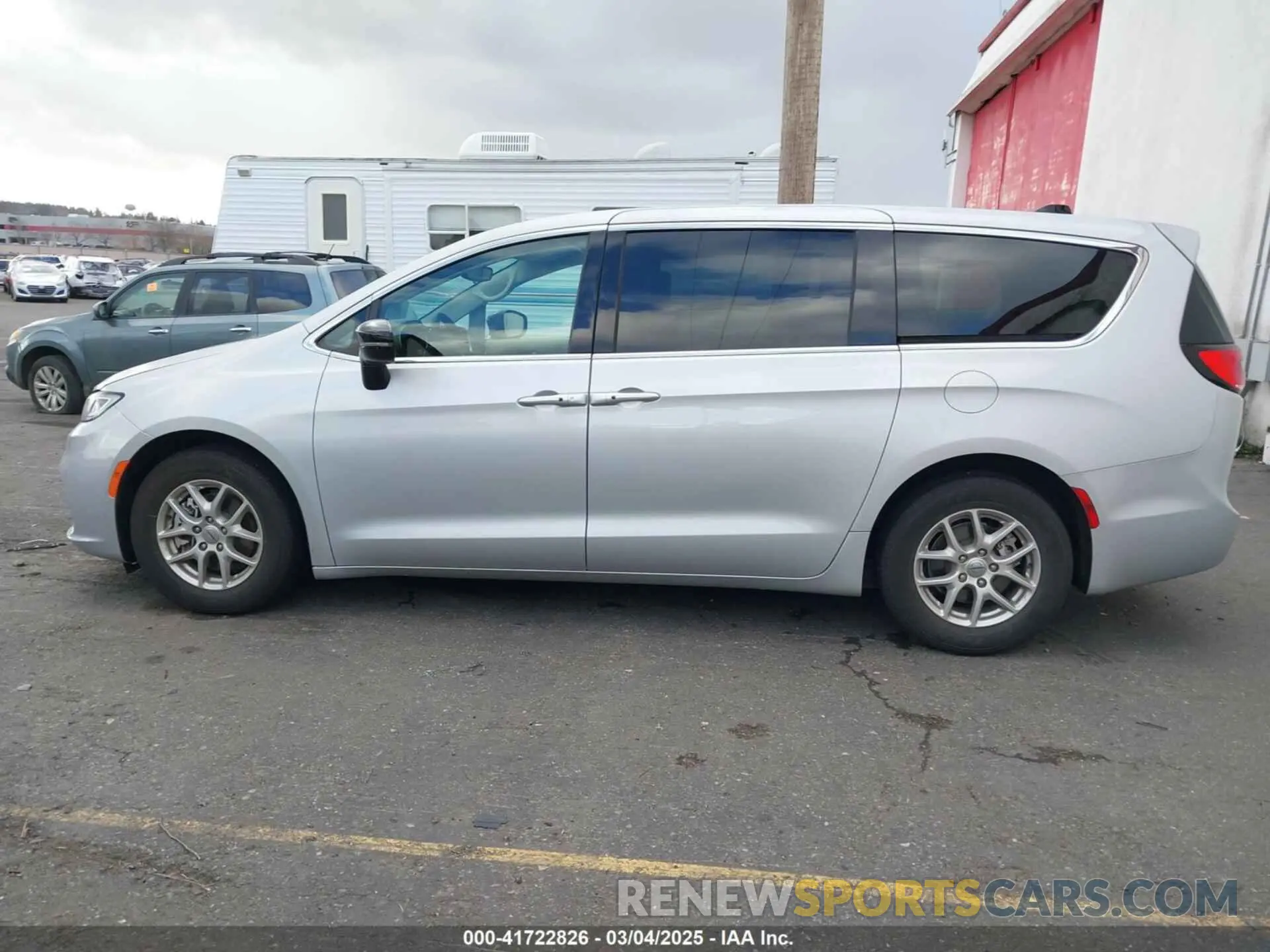 14 fotografías del automóvil dañado 2C4RC1BG5RR148047 CHRYSLER PACIFICA 2024