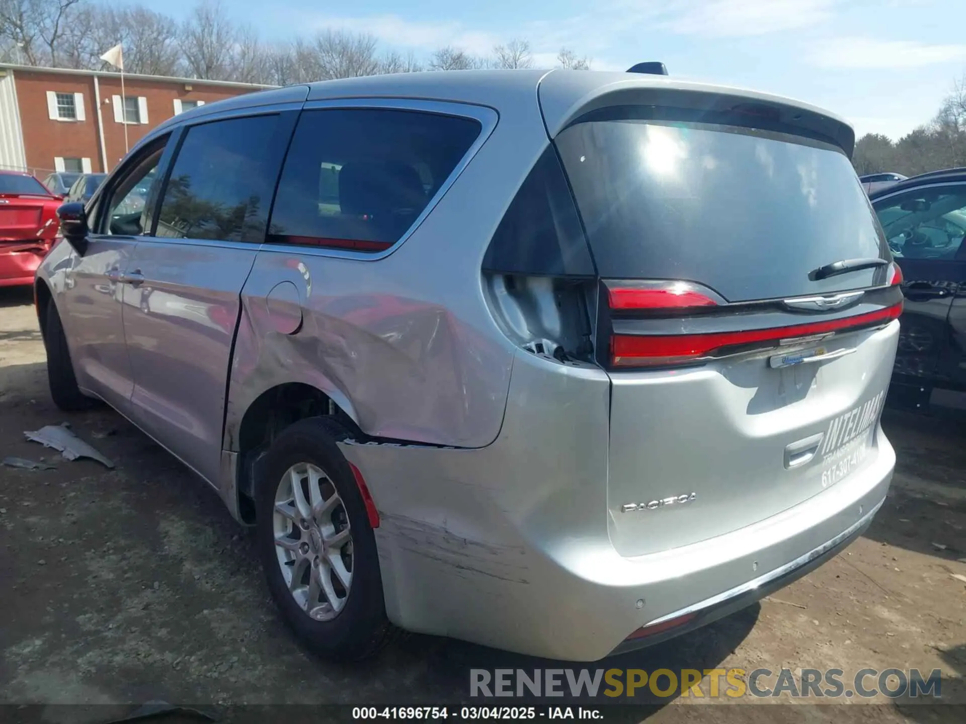 3 fotografías del automóvil dañado 2C4RC1BG5RR172879 CHRYSLER PACIFICA 2024