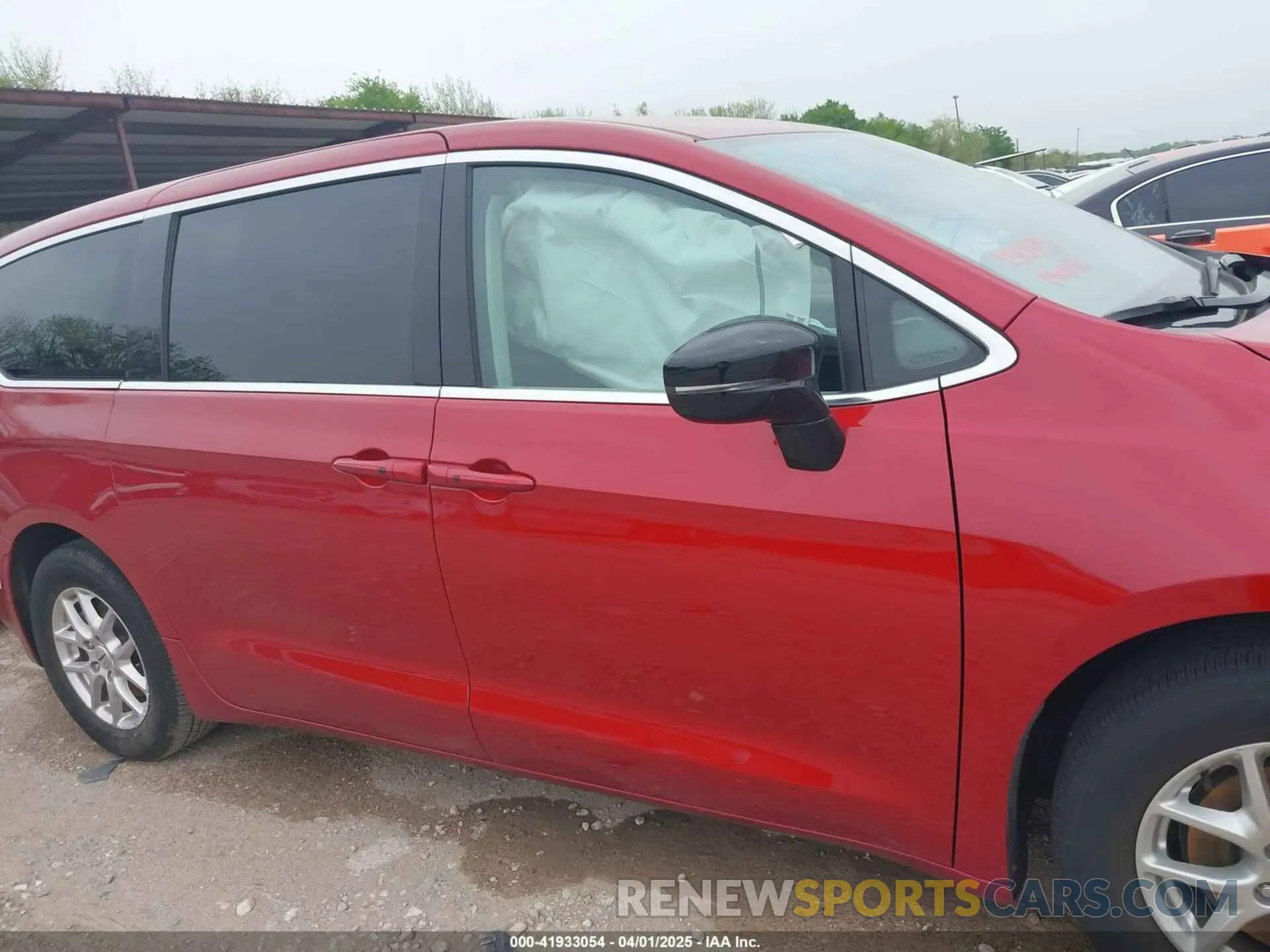 13 fotografías del automóvil dañado 2C4RC1BG5RR179332 CHRYSLER PACIFICA 2024