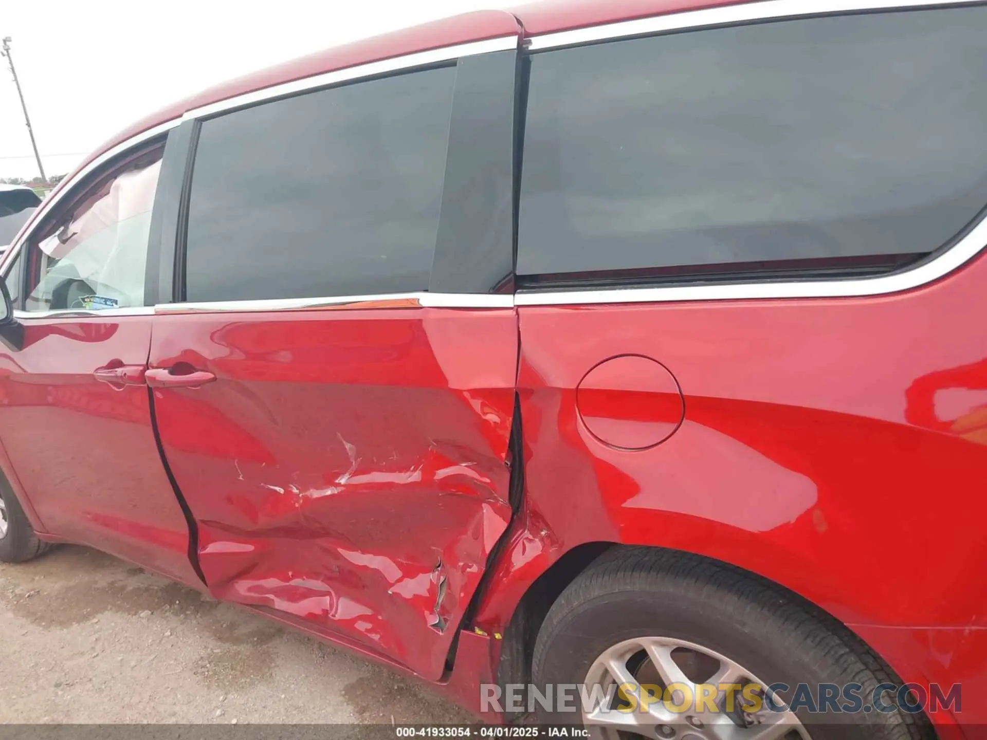 14 fotografías del automóvil dañado 2C4RC1BG5RR179332 CHRYSLER PACIFICA 2024