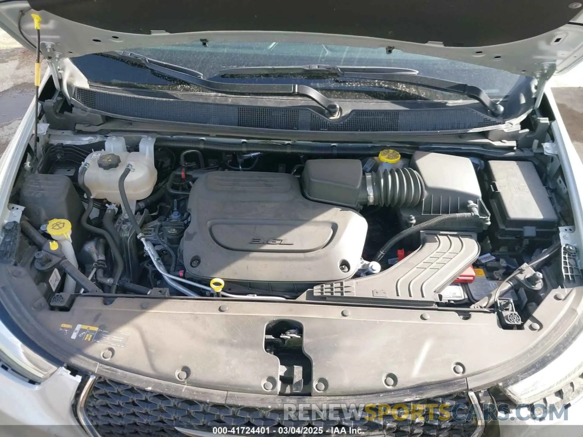 10 fotografías del automóvil dañado 2C4RC1BG5RR179668 CHRYSLER PACIFICA 2024