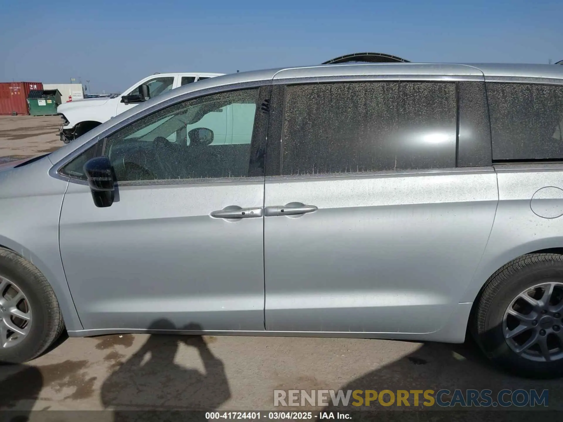 14 fotografías del automóvil dañado 2C4RC1BG5RR179668 CHRYSLER PACIFICA 2024