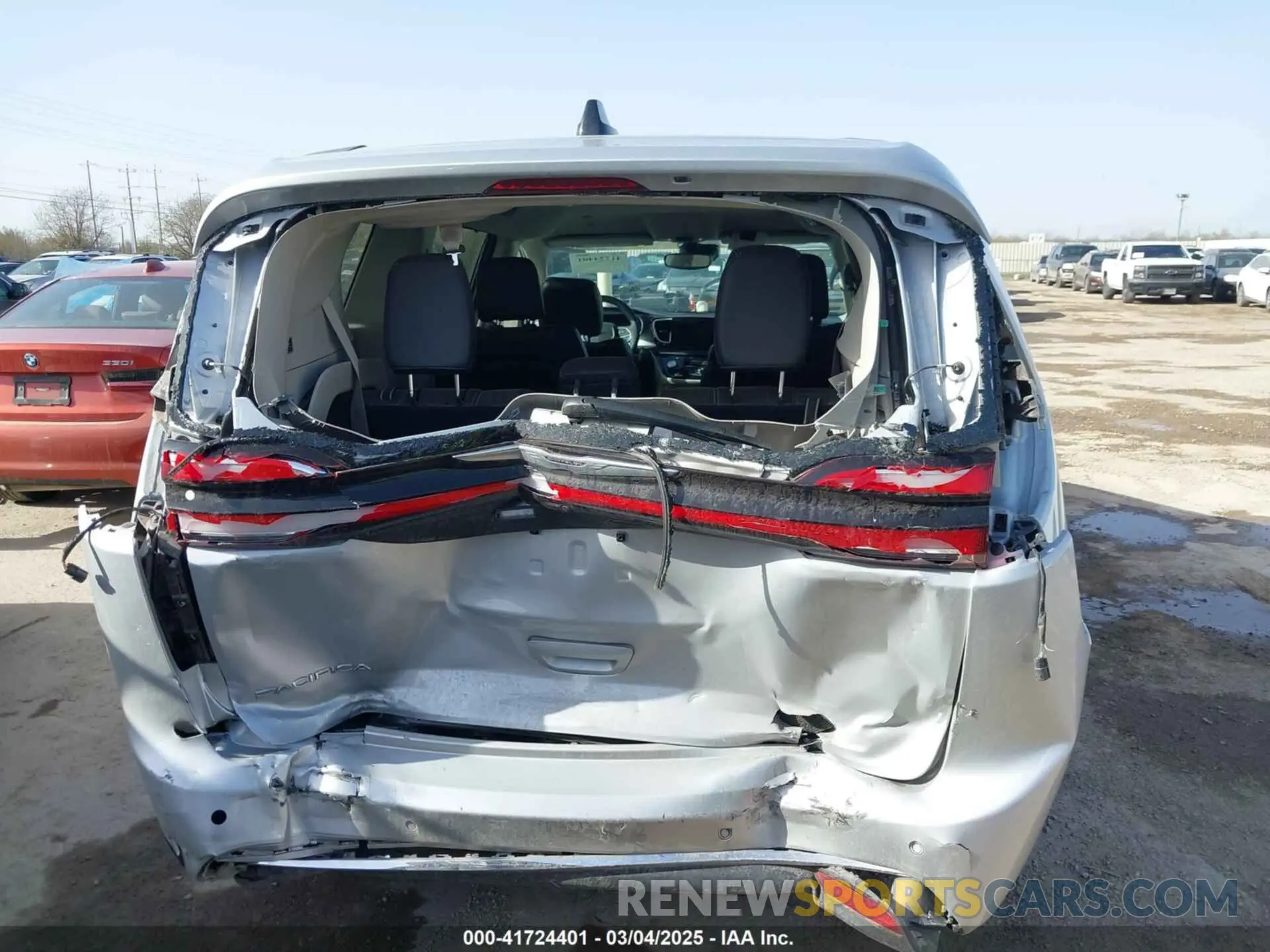16 fotografías del automóvil dañado 2C4RC1BG5RR179668 CHRYSLER PACIFICA 2024