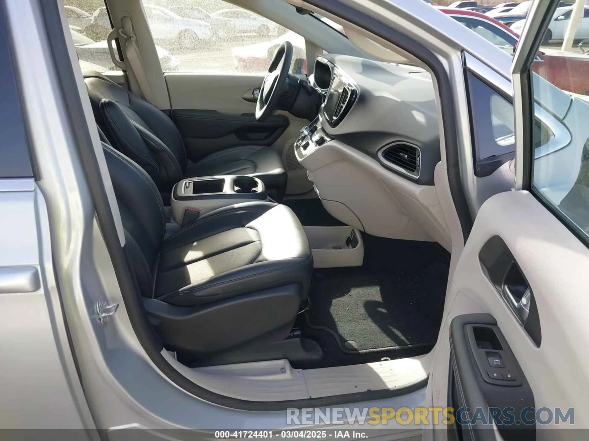 5 fotografías del automóvil dañado 2C4RC1BG5RR179668 CHRYSLER PACIFICA 2024