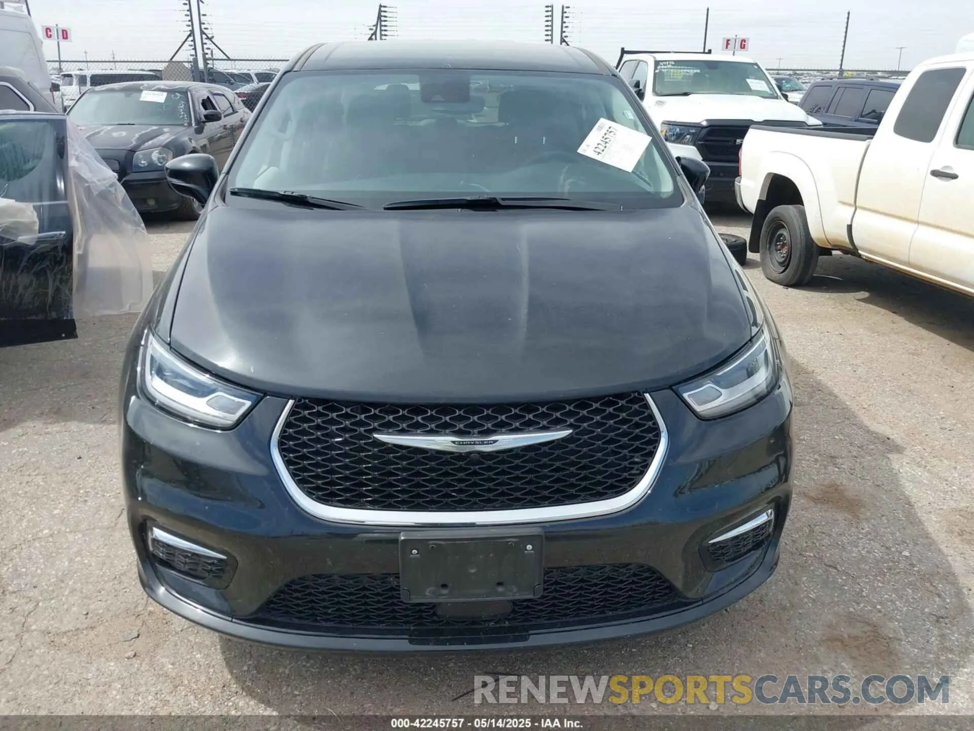 12 fotografías del automóvil dañado 2C4RC1BG6RR101545 CHRYSLER PACIFICA 2024