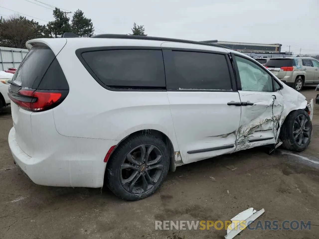 3 fotografías del automóvil dañado 2C4RC1BG6RR126431 CHRYSLER PACIFICA 2024