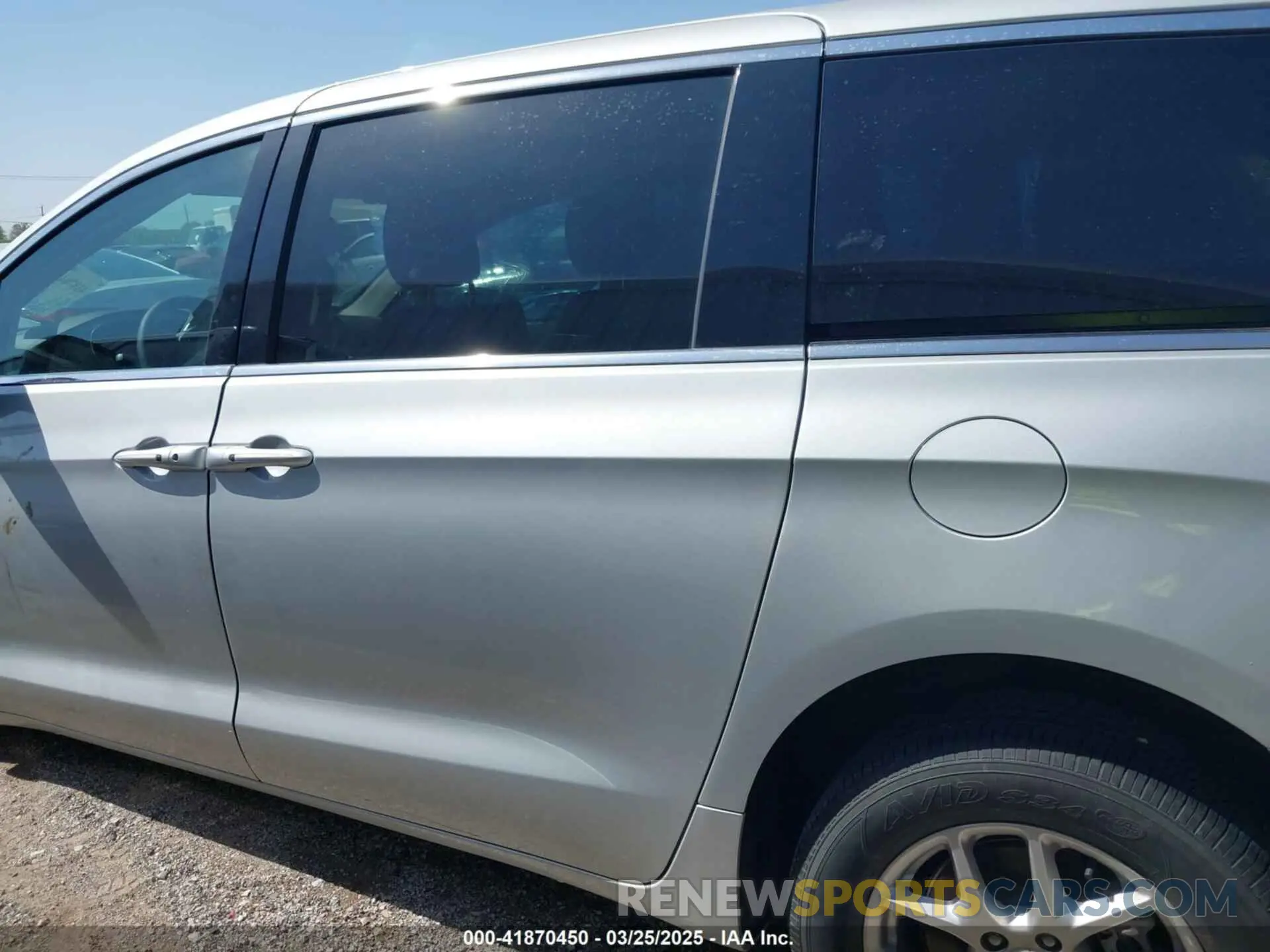 14 fotografías del automóvil dañado 2C4RC1BG6RR139387 CHRYSLER PACIFICA 2024