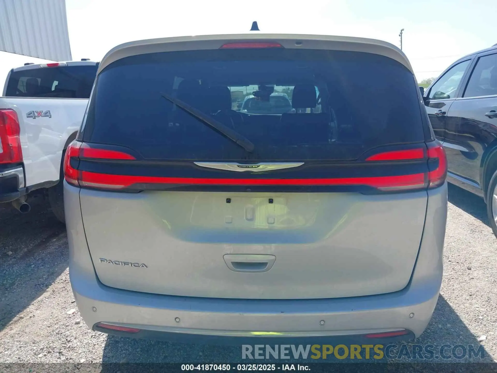 16 fotografías del automóvil dañado 2C4RC1BG6RR139387 CHRYSLER PACIFICA 2024