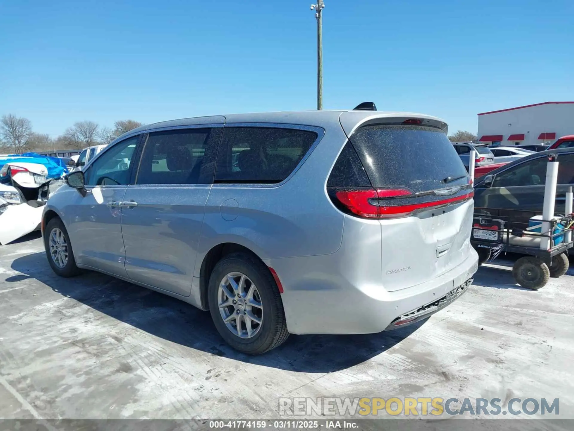 15 fotografías del automóvil dañado 2C4RC1BG6RR148395 CHRYSLER PACIFICA 2024