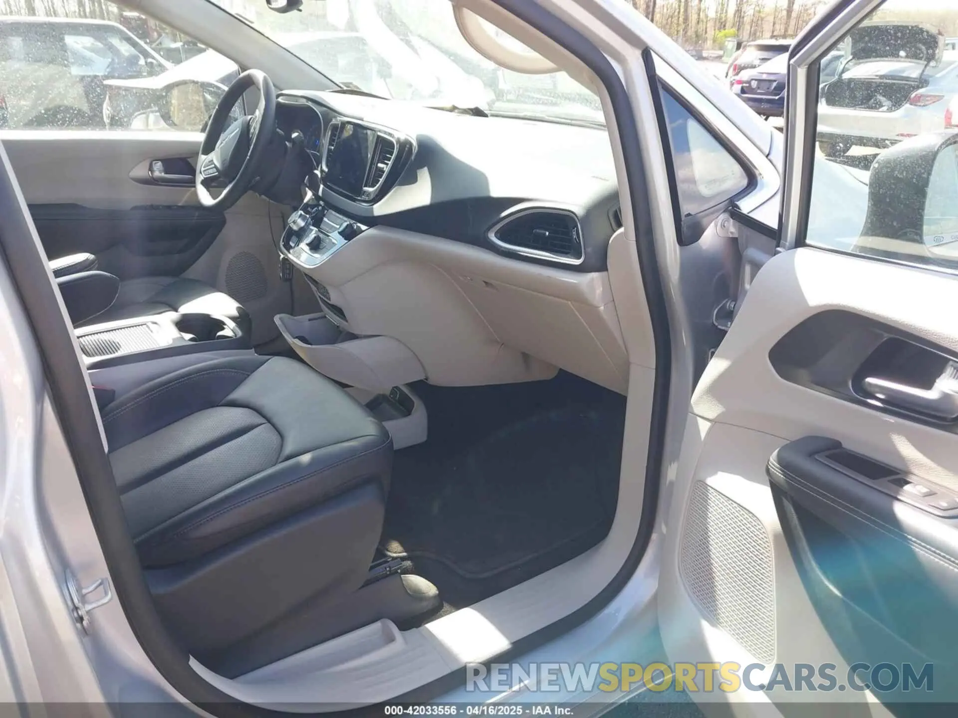 5 fotografías del automóvil dañado 2C4RC1BG6RR179873 CHRYSLER PACIFICA 2024