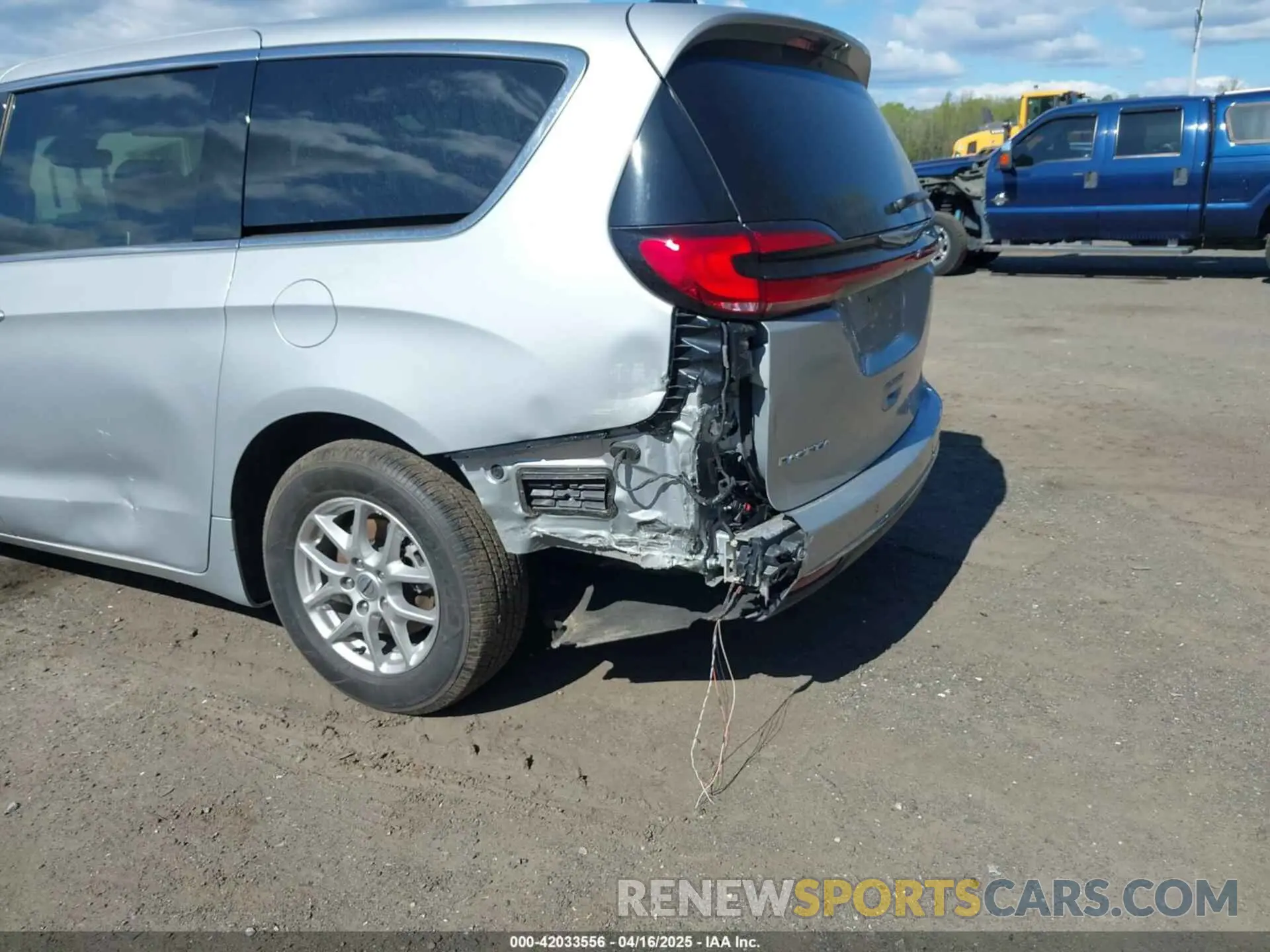6 fotografías del automóvil dañado 2C4RC1BG6RR179873 CHRYSLER PACIFICA 2024