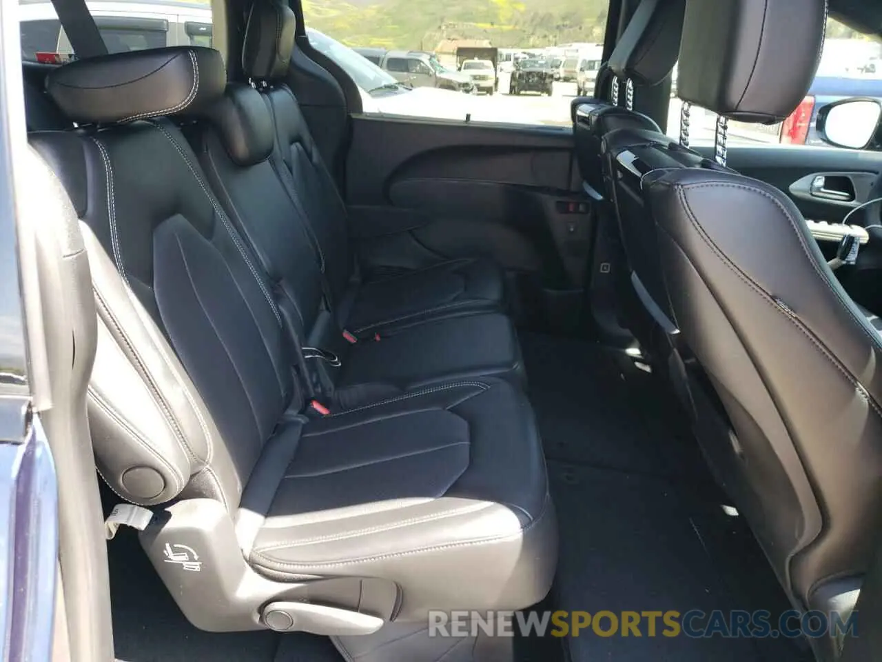 11 fotografías del automóvil dañado 2C4RC1BG7RR100453 CHRYSLER PACIFICA 2024