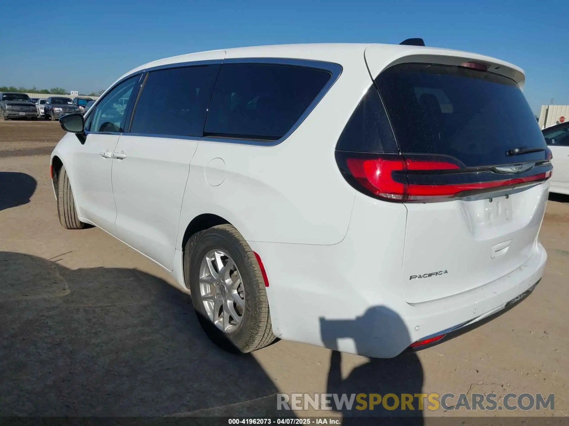 3 fotografías del automóvil dañado 2C4RC1BG7RR123103 CHRYSLER PACIFICA 2024