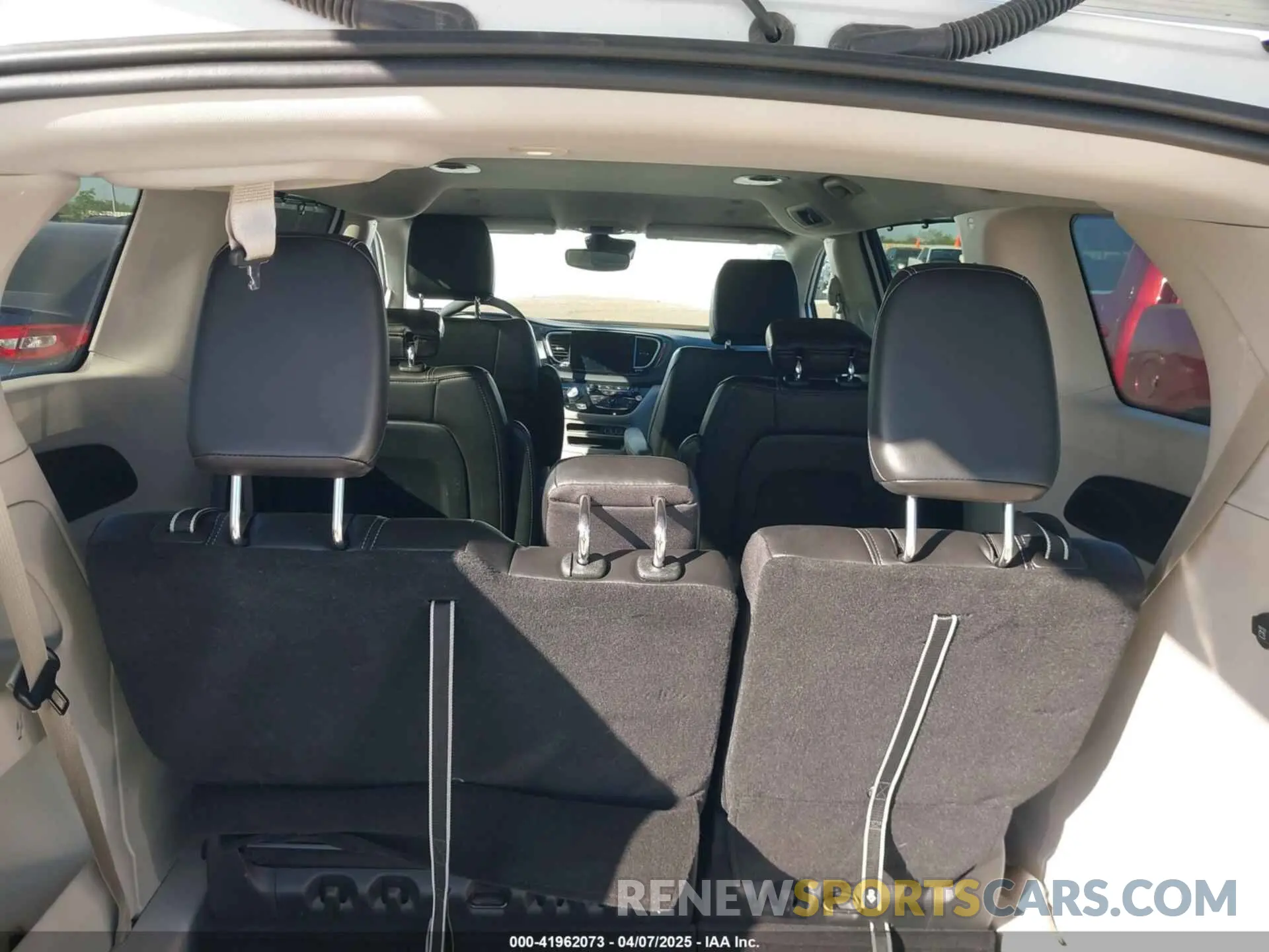 8 fotografías del automóvil dañado 2C4RC1BG7RR123103 CHRYSLER PACIFICA 2024
