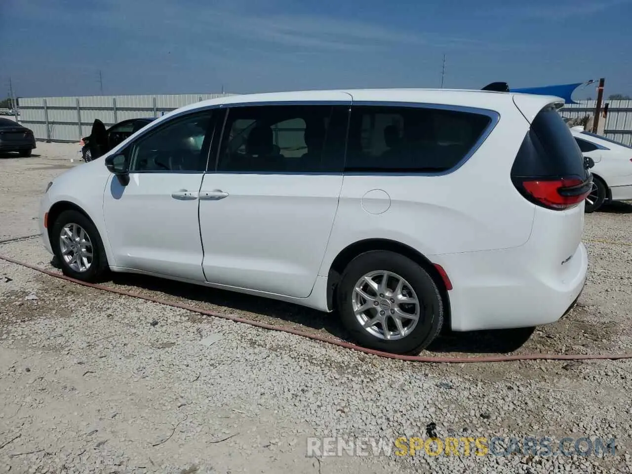 2 fotografías del automóvil dañado 2C4RC1BG7RR123201 CHRYSLER PACIFICA 2024