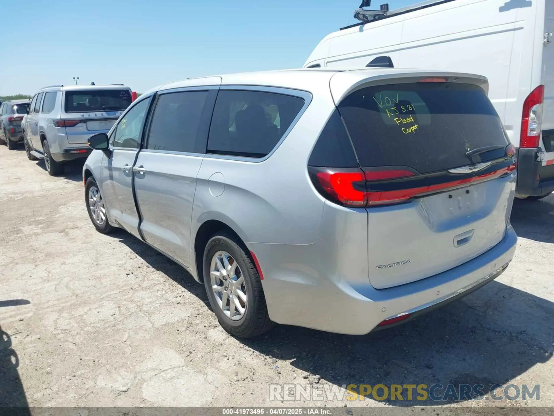 3 fotografías del automóvil dañado 2C4RC1BG7RR149779 CHRYSLER PACIFICA 2024