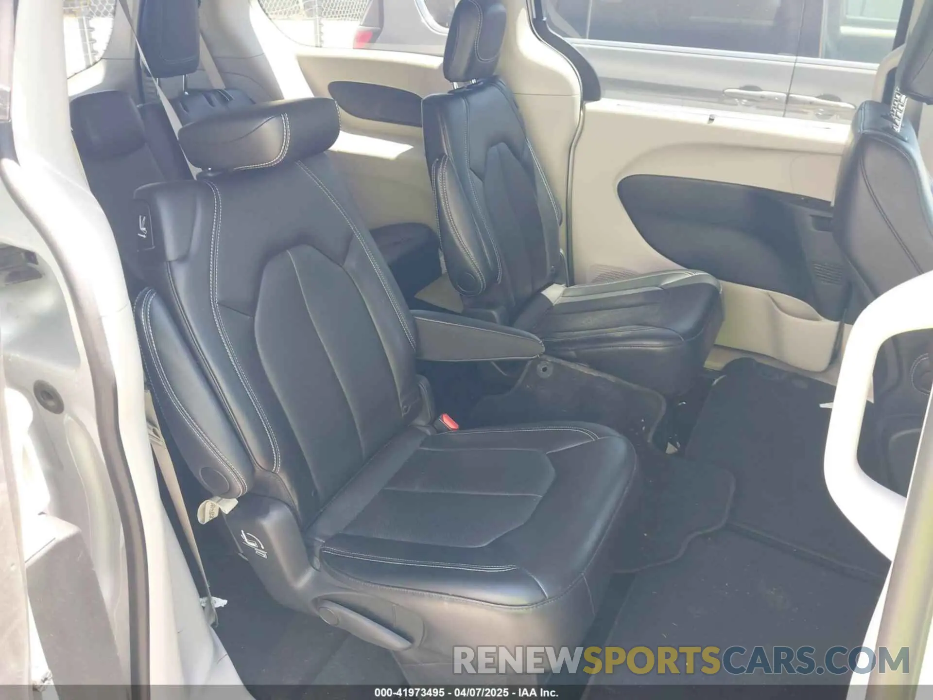 8 fotografías del automóvil dañado 2C4RC1BG7RR149779 CHRYSLER PACIFICA 2024