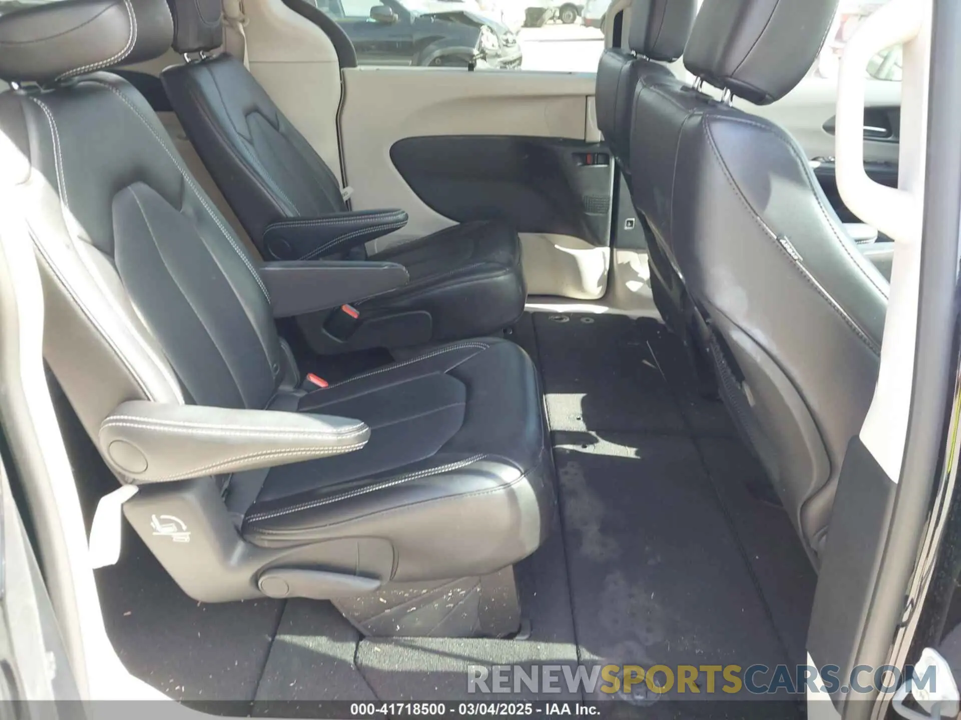 8 fotografías del automóvil dañado 2C4RC1BG8RR136054 CHRYSLER PACIFICA 2024