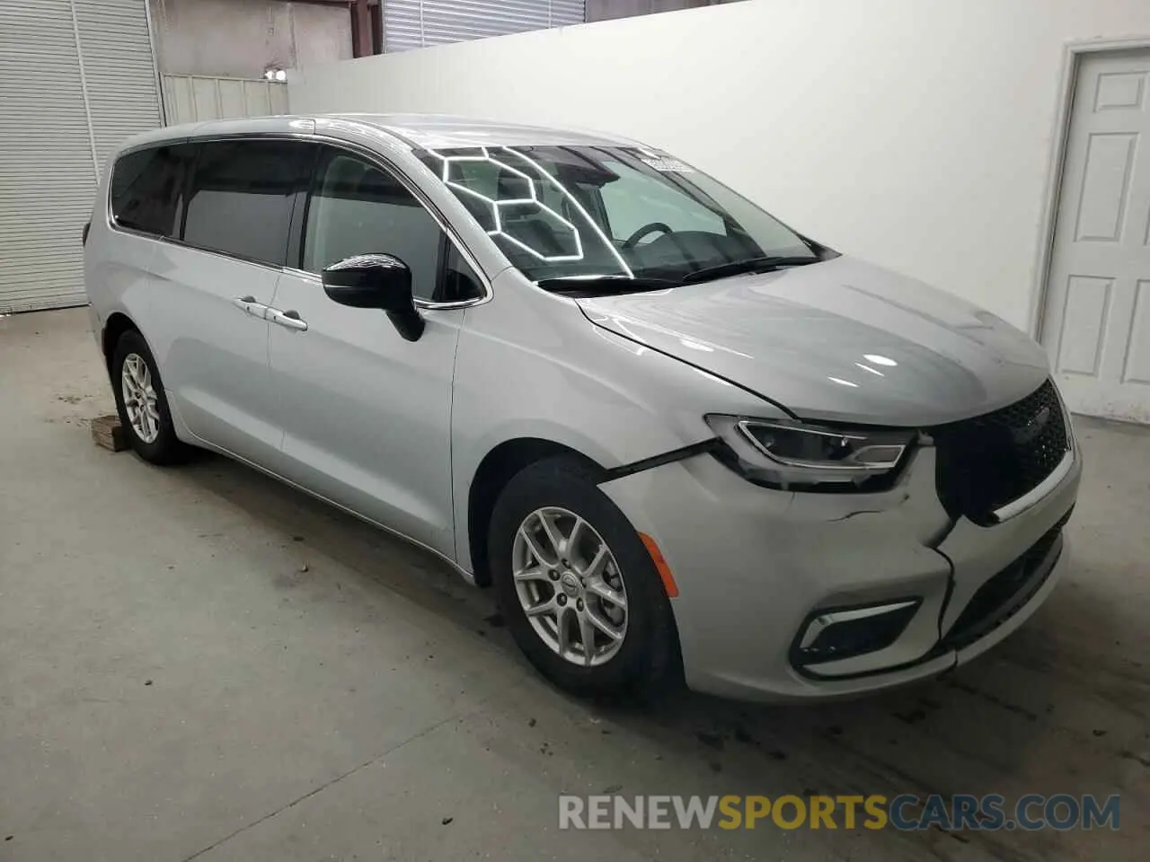 4 fotografías del automóvil dañado 2C4RC1BG8RR155977 CHRYSLER PACIFICA 2024