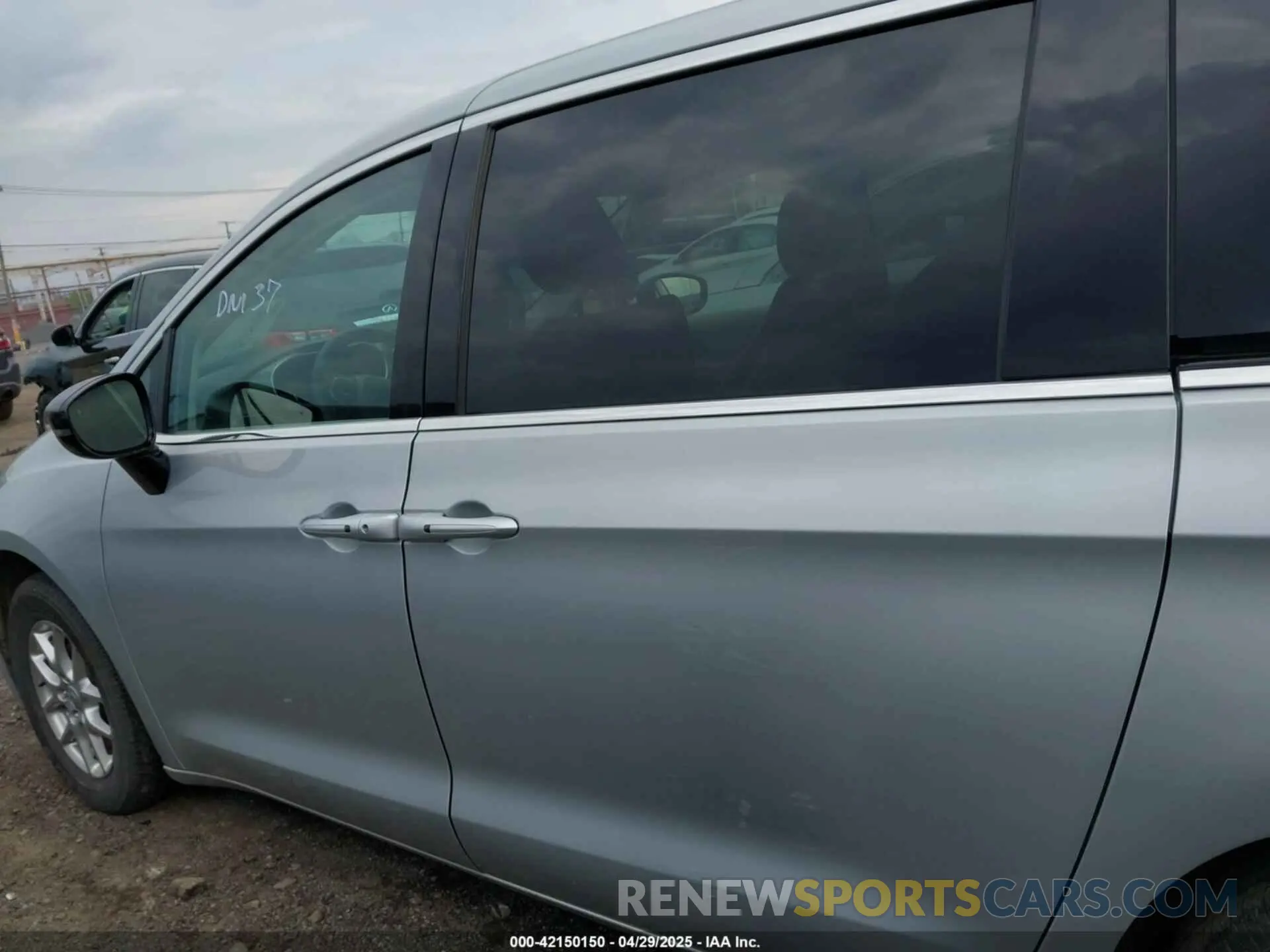 14 fotografías del automóvil dañado 2C4RC1BG8RR186632 CHRYSLER PACIFICA 2024
