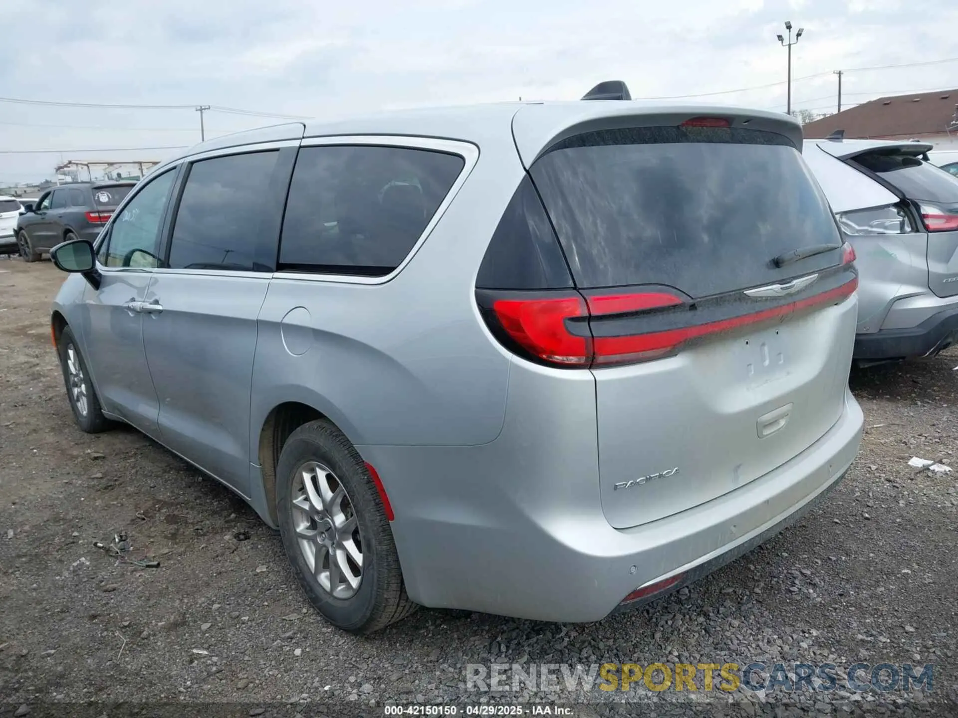 3 fotografías del automóvil dañado 2C4RC1BG8RR186632 CHRYSLER PACIFICA 2024