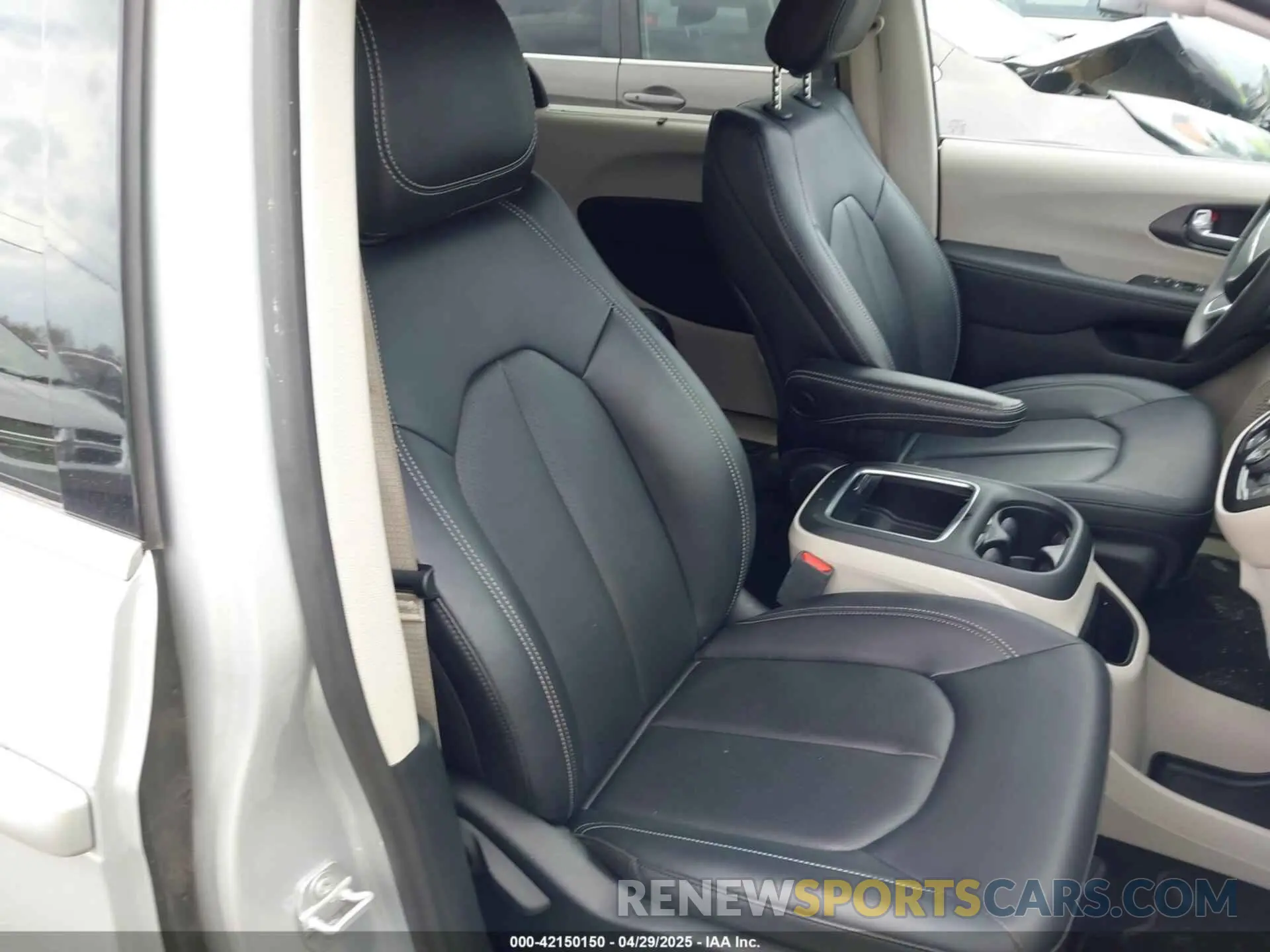 5 fotografías del automóvil dañado 2C4RC1BG8RR186632 CHRYSLER PACIFICA 2024