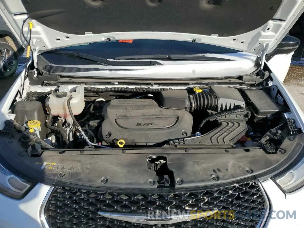 12 fotografías del automóvil dañado 2C4RC1BG9RR119165 CHRYSLER PACIFICA 2024