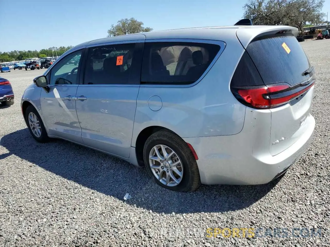 2 fotografías del automóvil dañado 2C4RC1BG9RR123104 CHRYSLER PACIFICA 2024